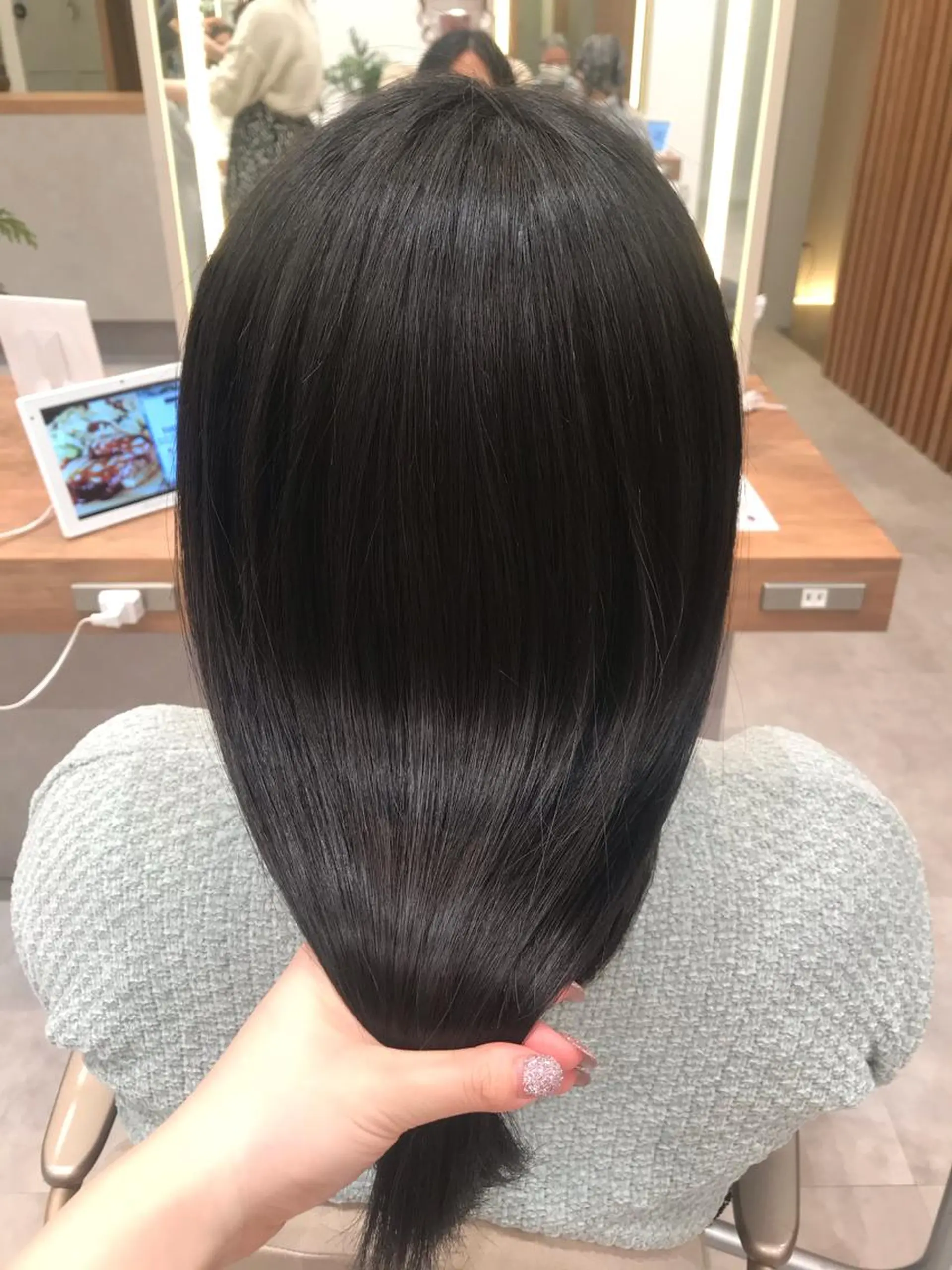 セミロング 木野田 萌のヘアスタイル