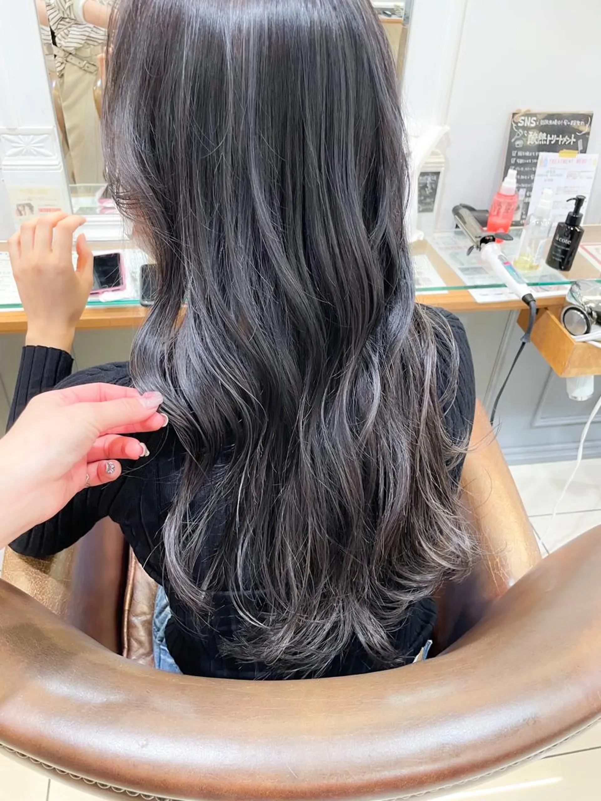 ロング カラー ハイライトカラー ハイライト ヘアカラー トリートメント ヘッドスパ ✨カラー支持No.1 🧸ワキ カナコ🧸のヘアスタイル