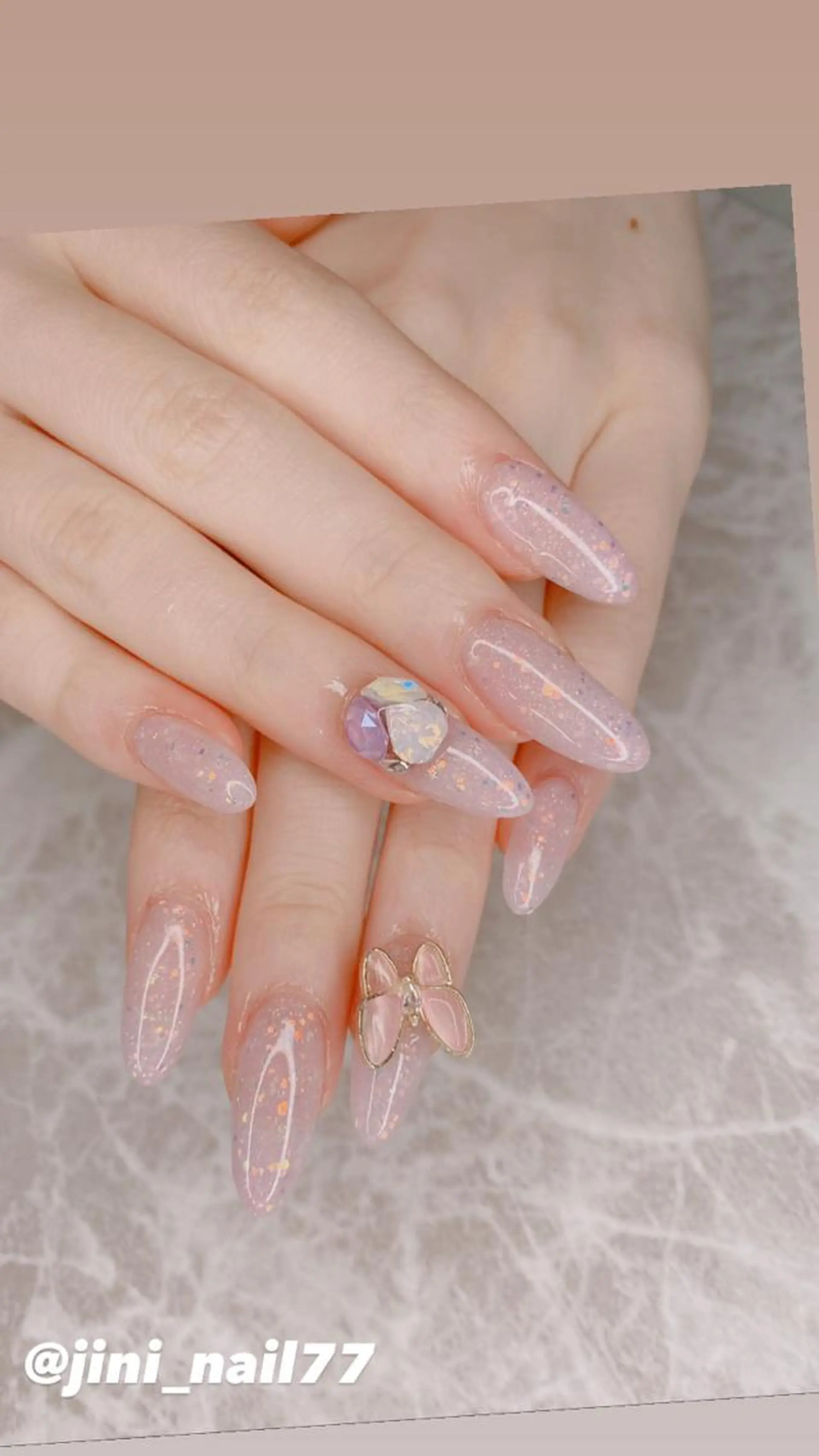 ネイル ハンドネイル JINI NAIL所属・ジニ ネイルのネイルデザイン