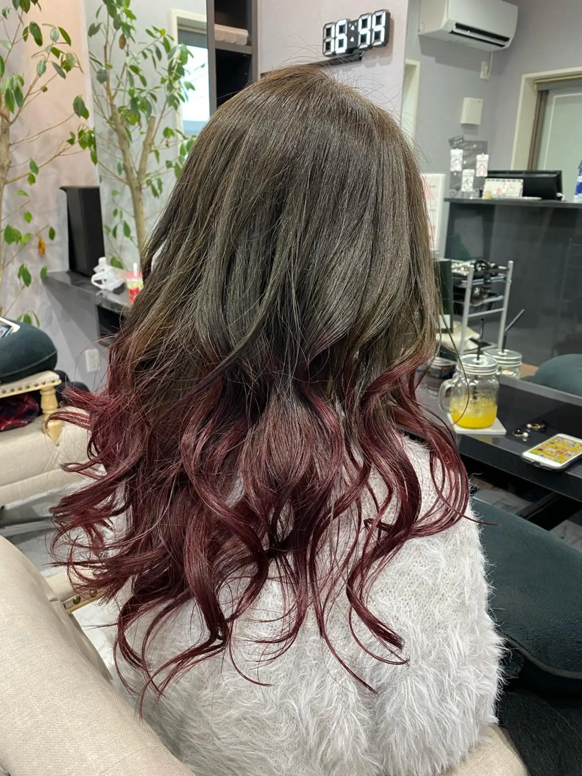 セミロング カラー ヘアカラー FAVORE 【ファヴォーレ】のヘアスタイル