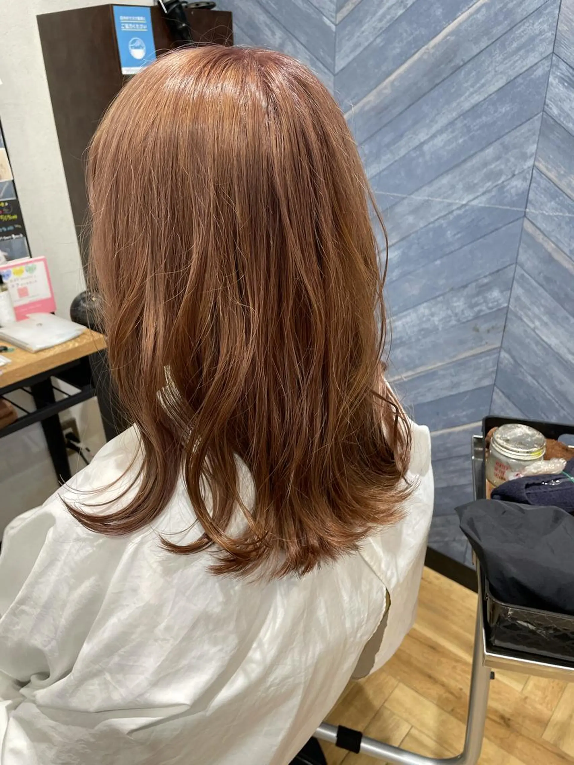 カラー ブリーチ 中村 誠也のヘアスタイル