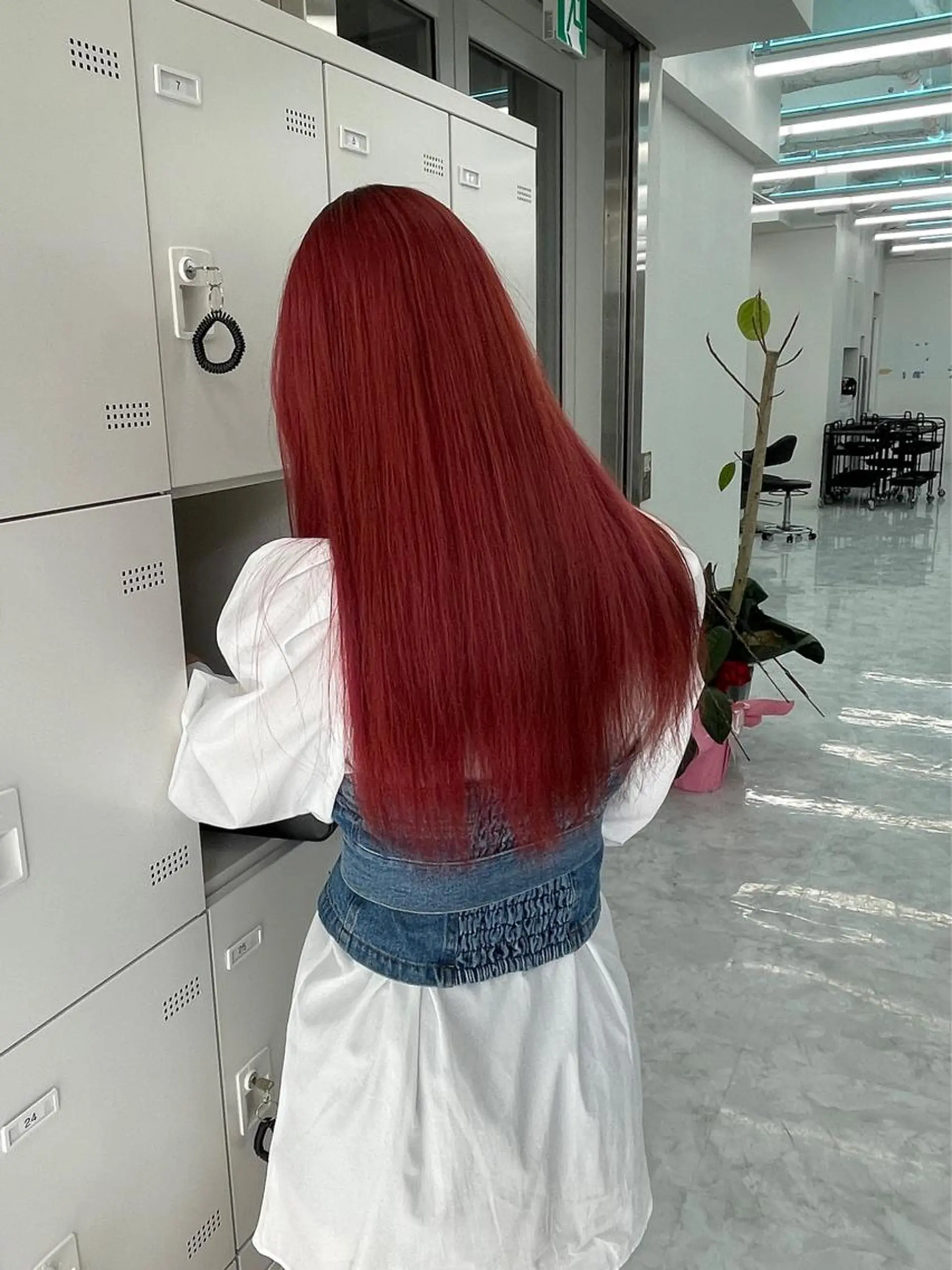 セミロング ヘアカラー MOE 福岡韓国ヘア✧︎のヘアスタイル