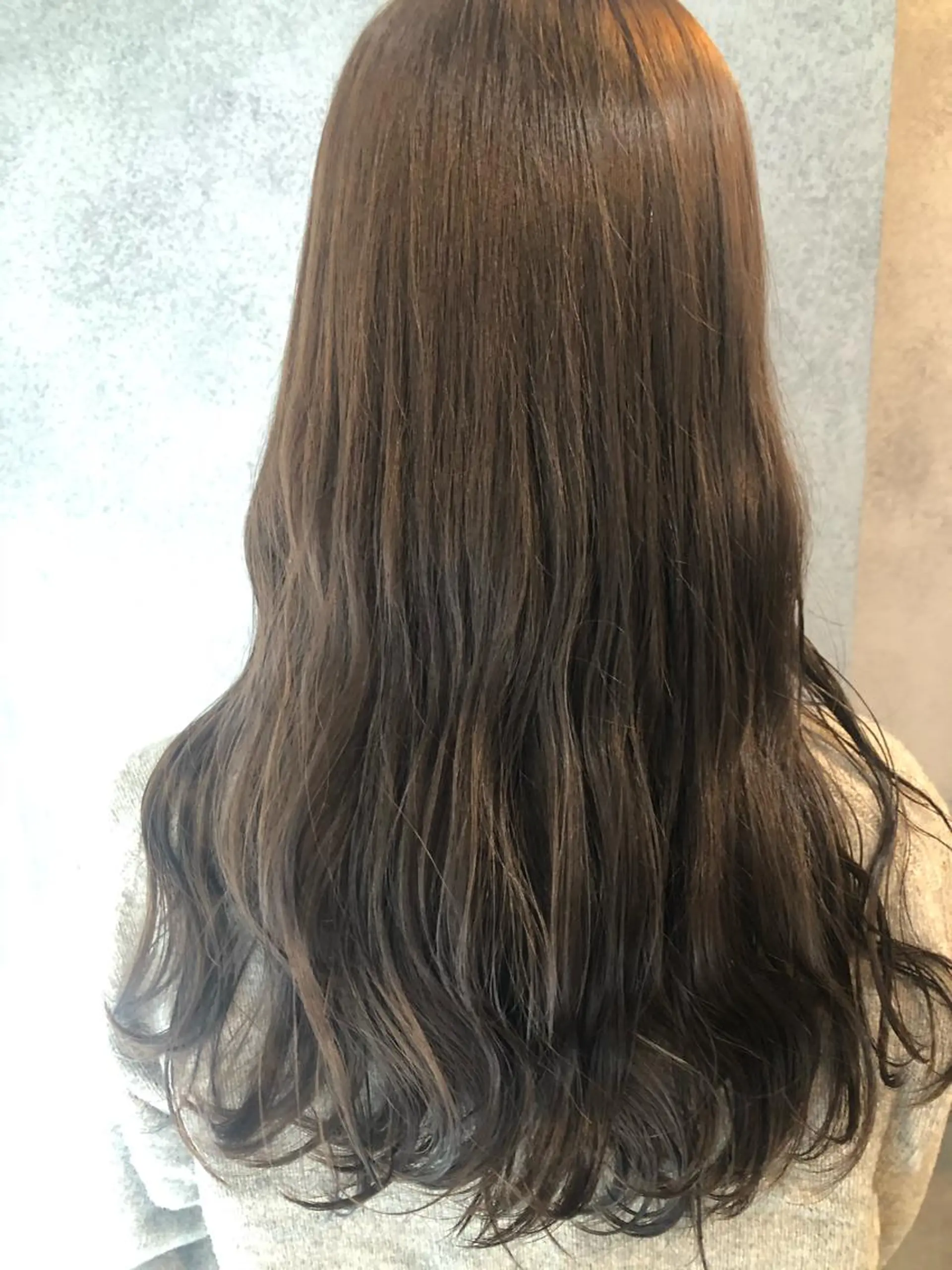 ロング カラー ベージュカラー 櫻井 未悠のヘアスタイル