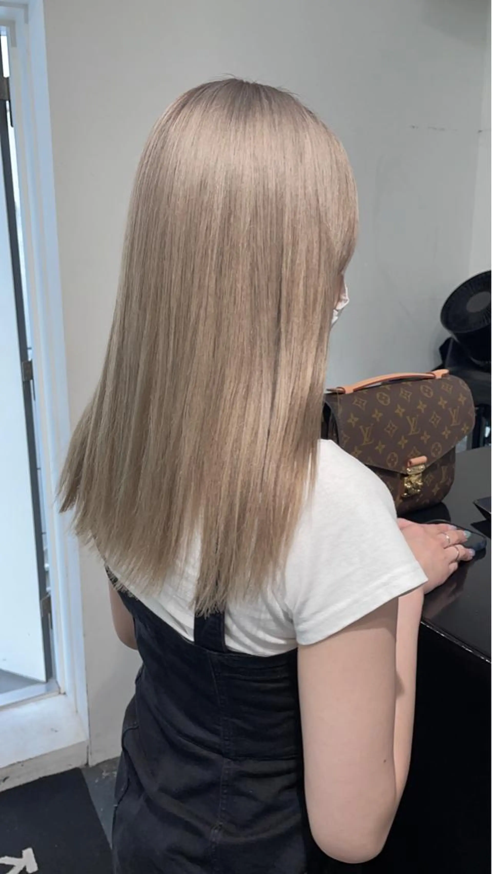 ロング カラー ヘアアレンジ ベージュカラー ブリーチ ホワイトベージュ カット ヘアカラー トリートメント 艶ハイトーン/ヘア アレンジAYAKAのヘアスタイル