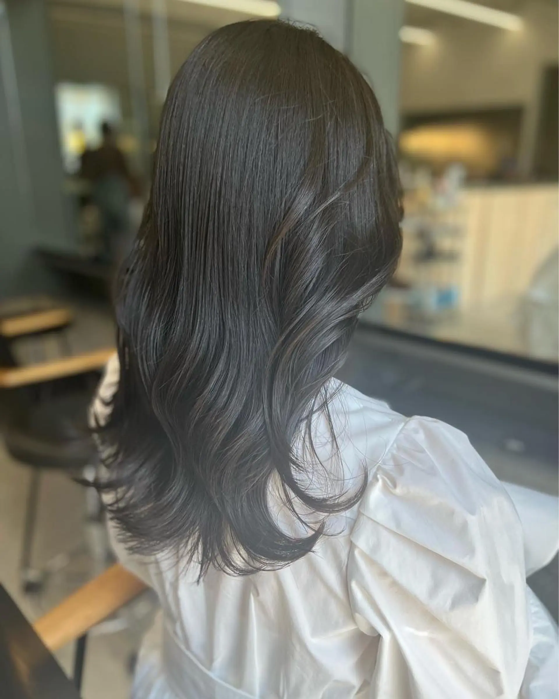 ロング くびれヘア レイヤーカット ロング 誰よりも丁寧なカット 🍀小林輝のヘアスタイル