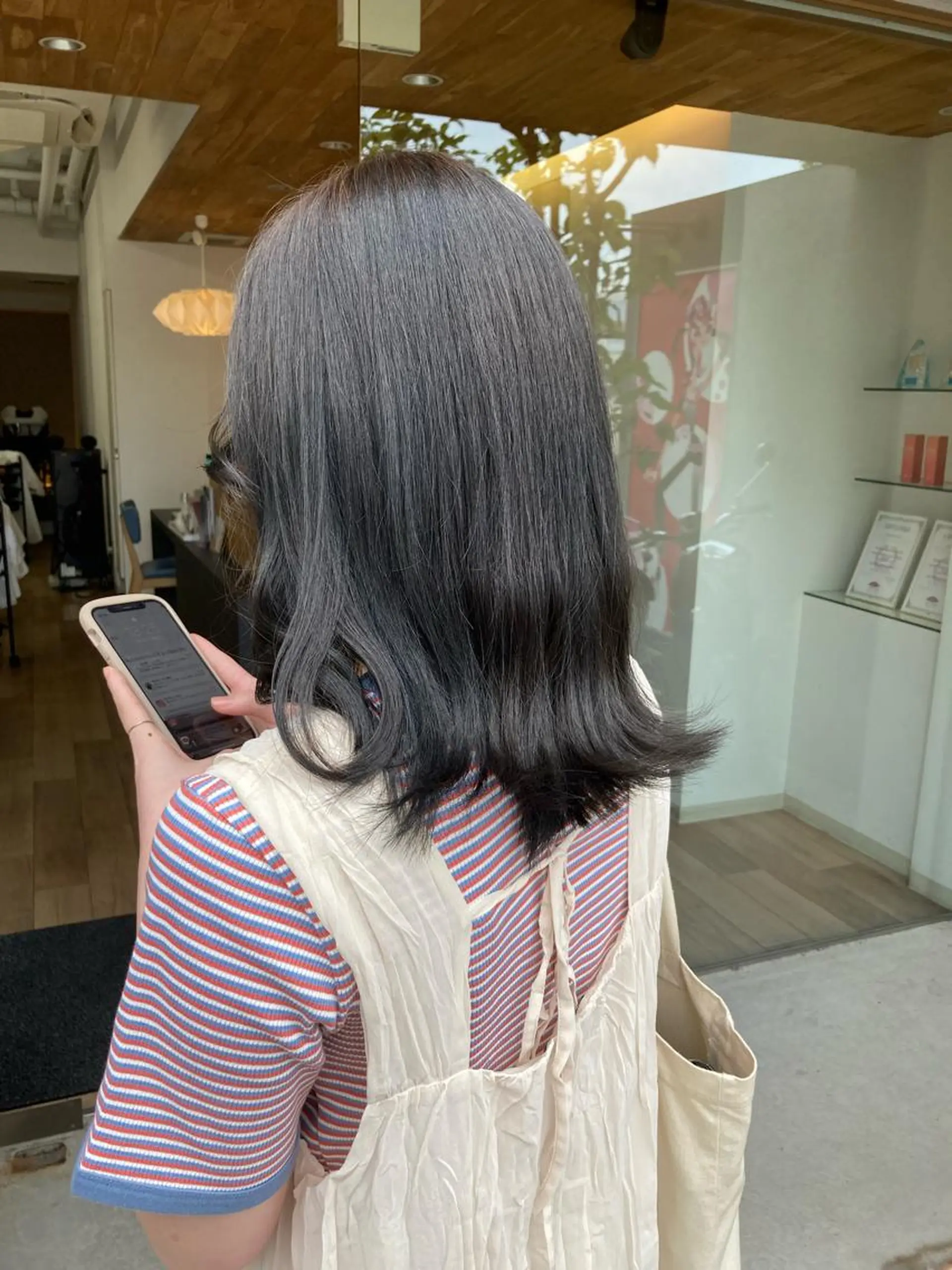 ミディアム 西原 みさきのヘアスタイル