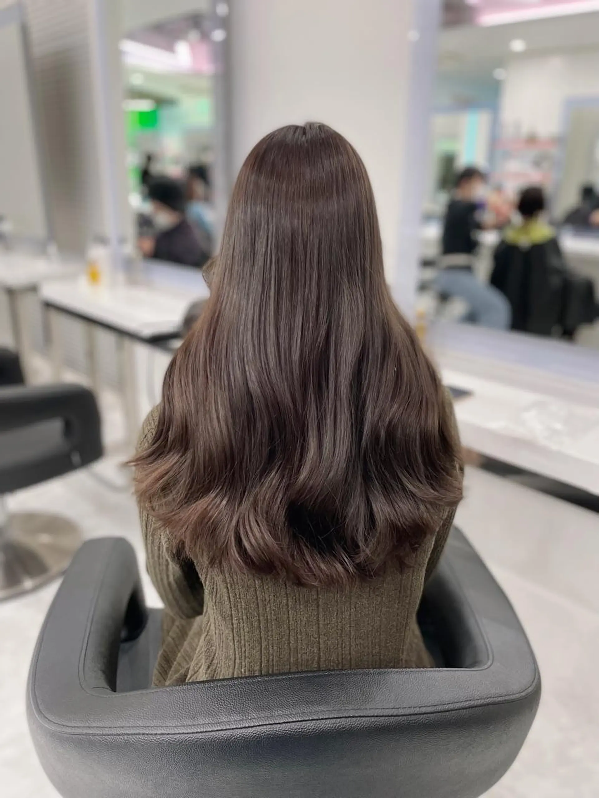 ロング カラー ヘアアレンジ Ella所属・nana【艶髪】/ レイヤー/縮毛矯正のヘアスタイル