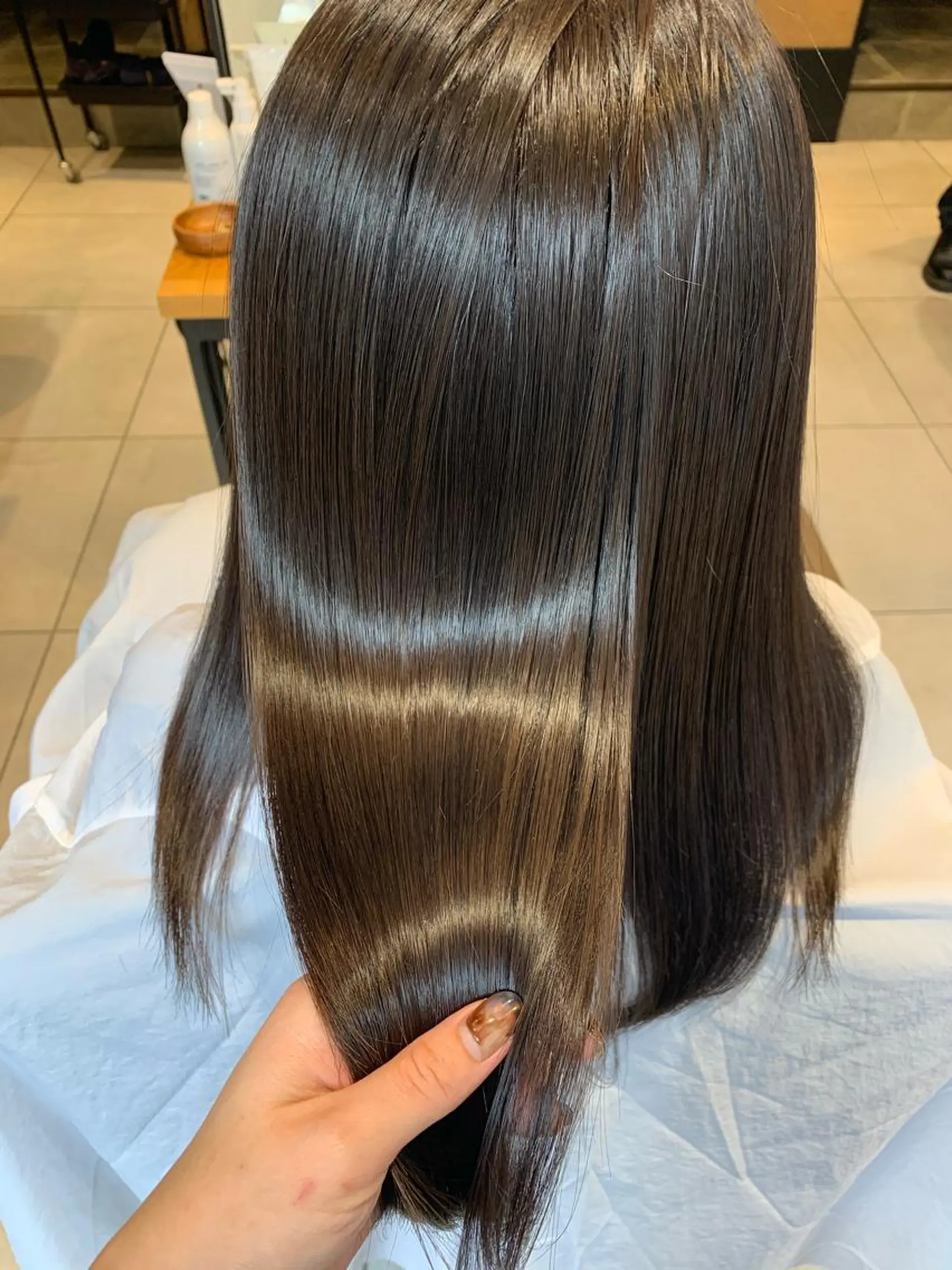 セミロング 髪質改善 カット 縮毛矯正 トリートメント 縮毛矯正✖️似合わせ 🌻ヒトミのヘアスタイル