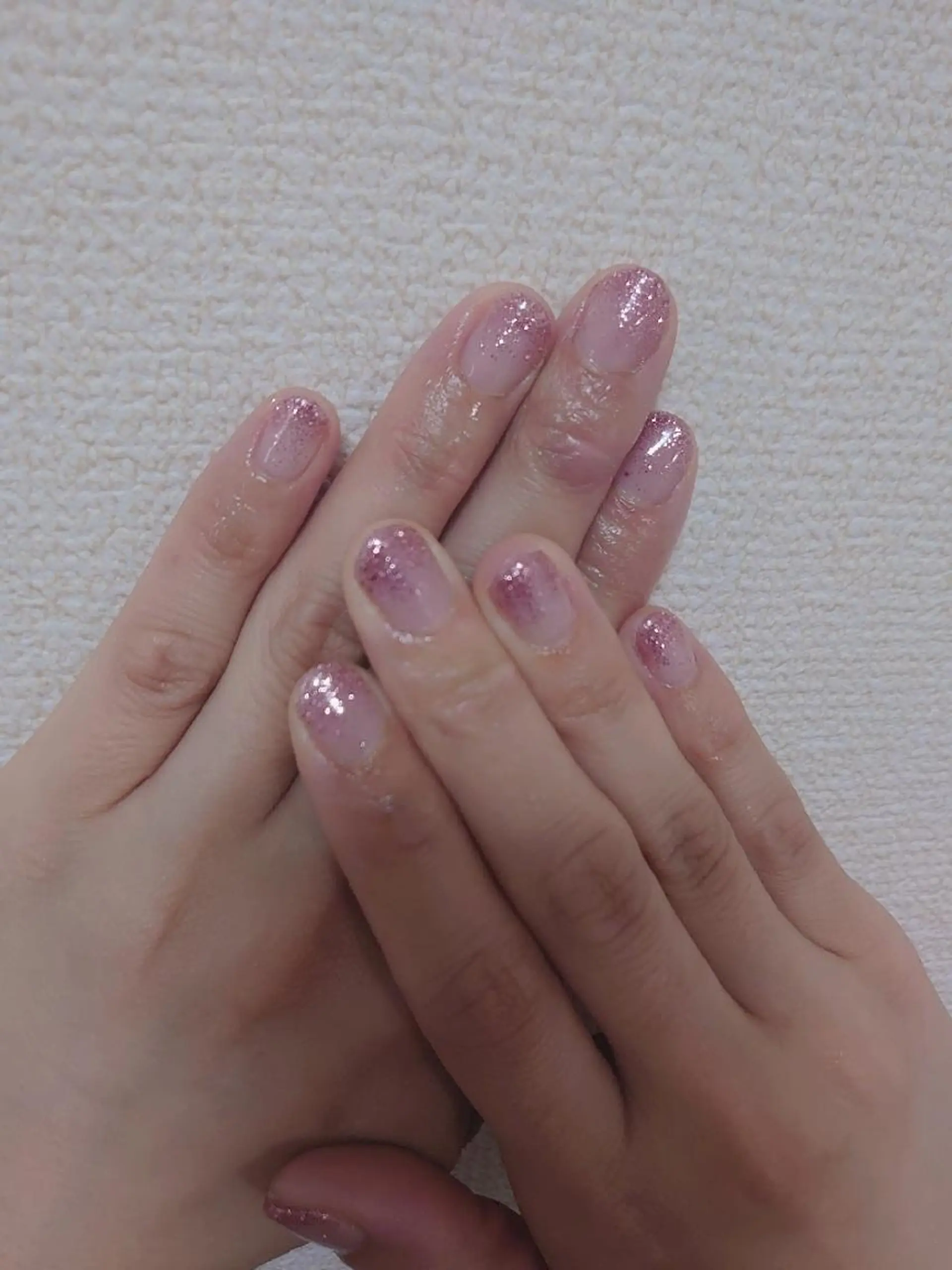 ネイル クリアネイル ラメ(グリッター) ラメグラデーション ピンク ショートネイル ハンドネイル MANA MANAのネイルデザイン