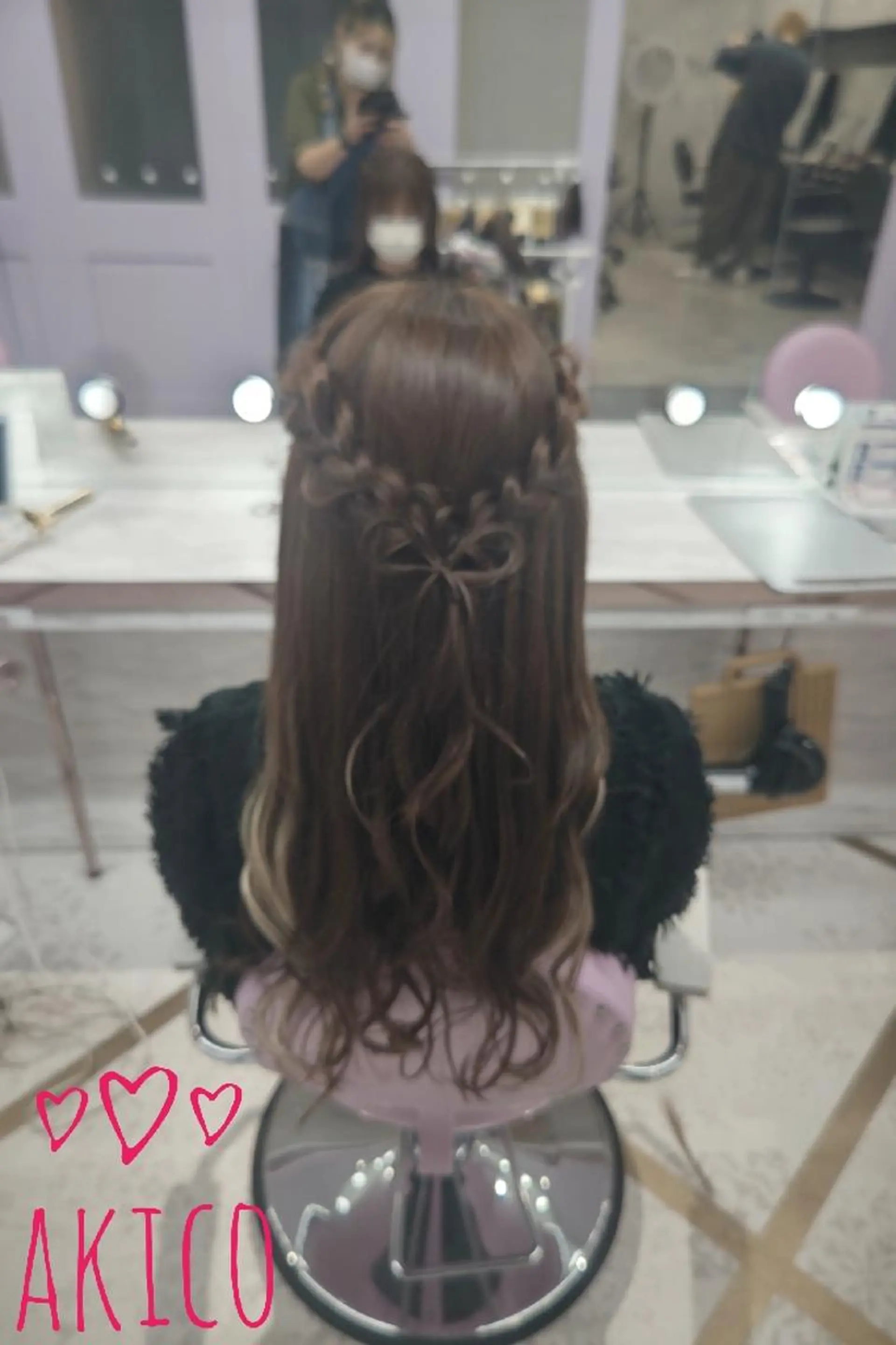 ロング LUXBE GALLERY なんば駅前店所属・ラックスビーギャラリ ー AKICOのヘアスタイル