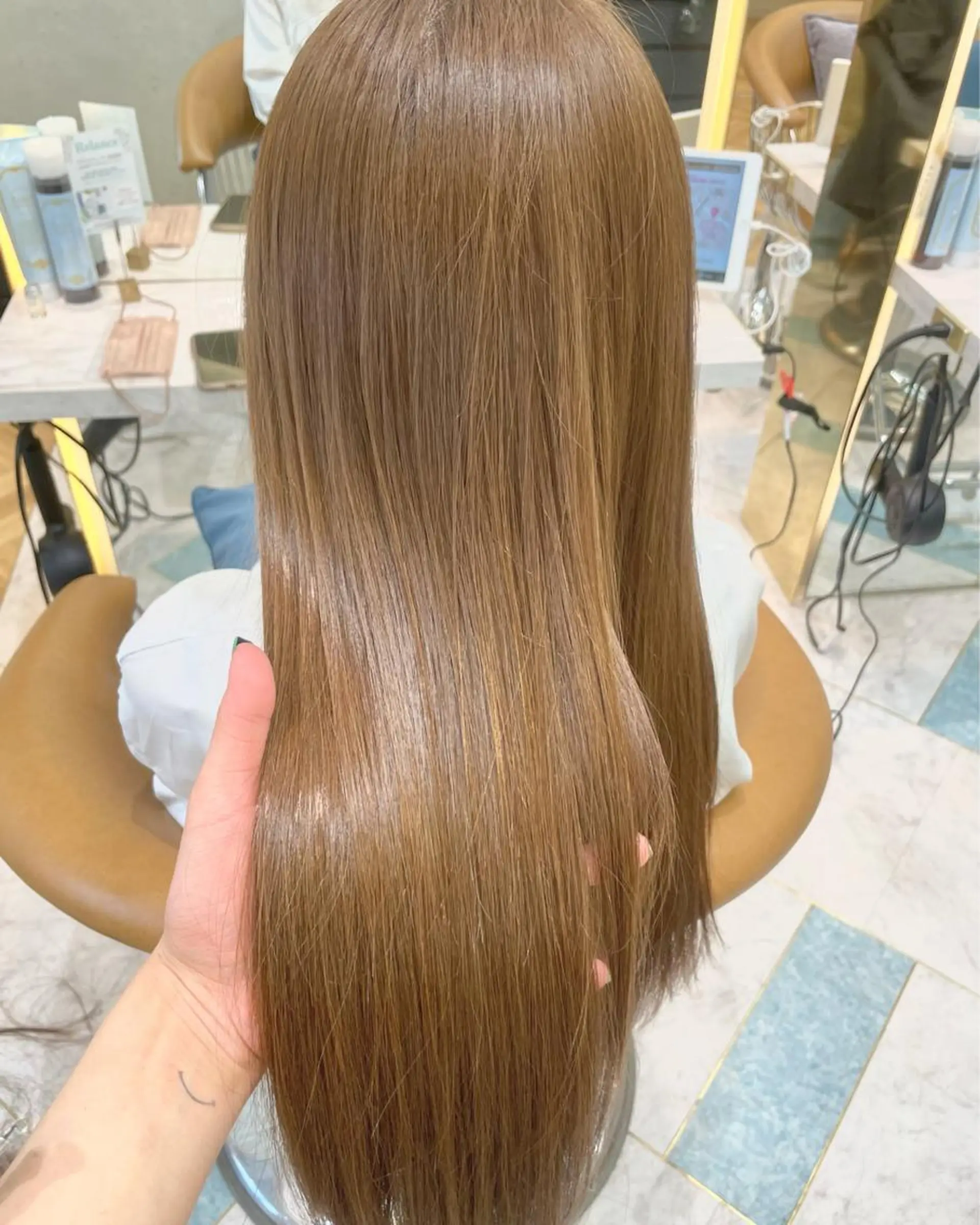 ロング カラー ♥️ブリーチ/ボブ/ レイヤー♥️maiのヘアスタイル