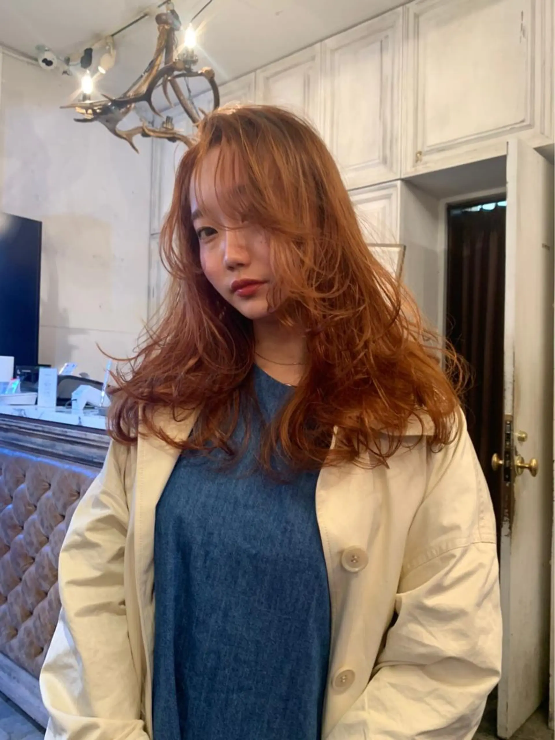 ロング アッシュ 外国人風カラー ハイライト レイヤーカット ウルフカット カット トリートメント GO TODAY シェアサロン Flos店所属・耳つぼジュエリー 👂🏻🌸ayaのエステ・リラクイメージ