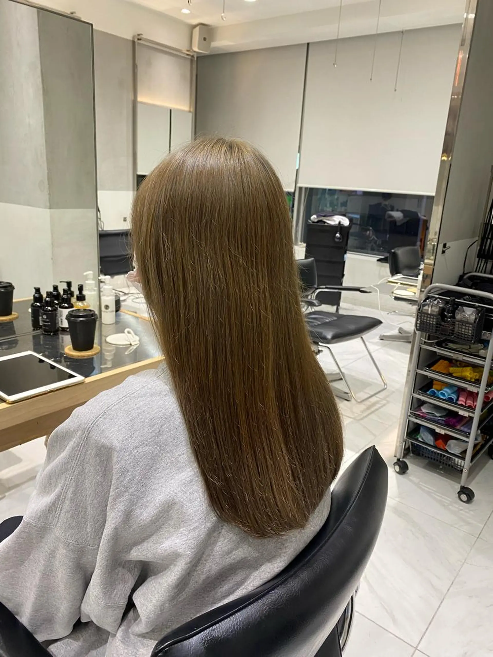 セミロング カラー ヘアカラー 艶感/ナチュラル 🌿マアヤのヘアスタイル