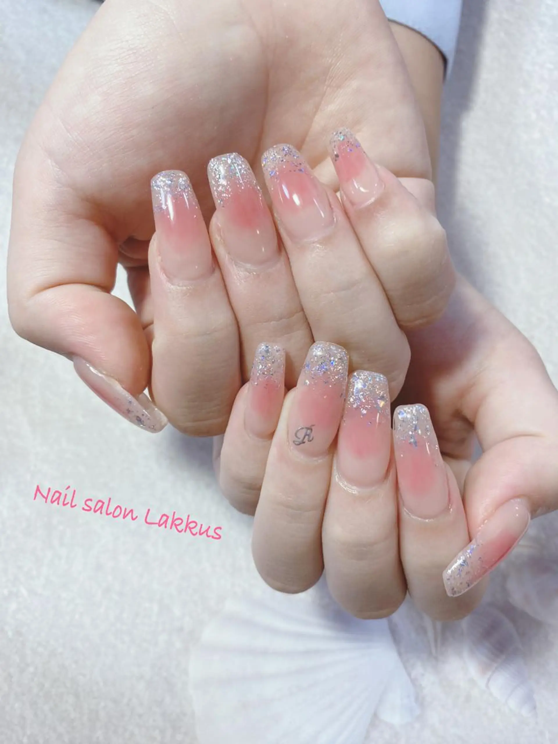 ネイル チークネイル Lakkus T－CHIのネイルデザイン