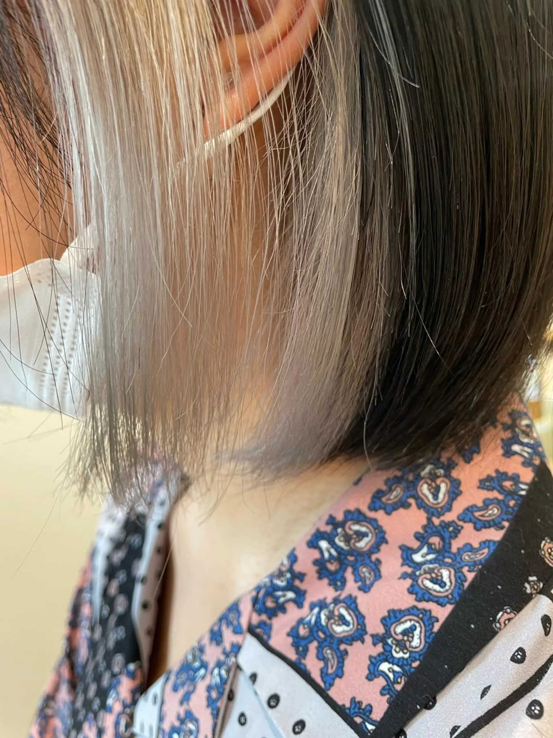 ショート カラー ブリーチ ボブ/インナーカラー /眉毛/Miyuのヘアスタイル