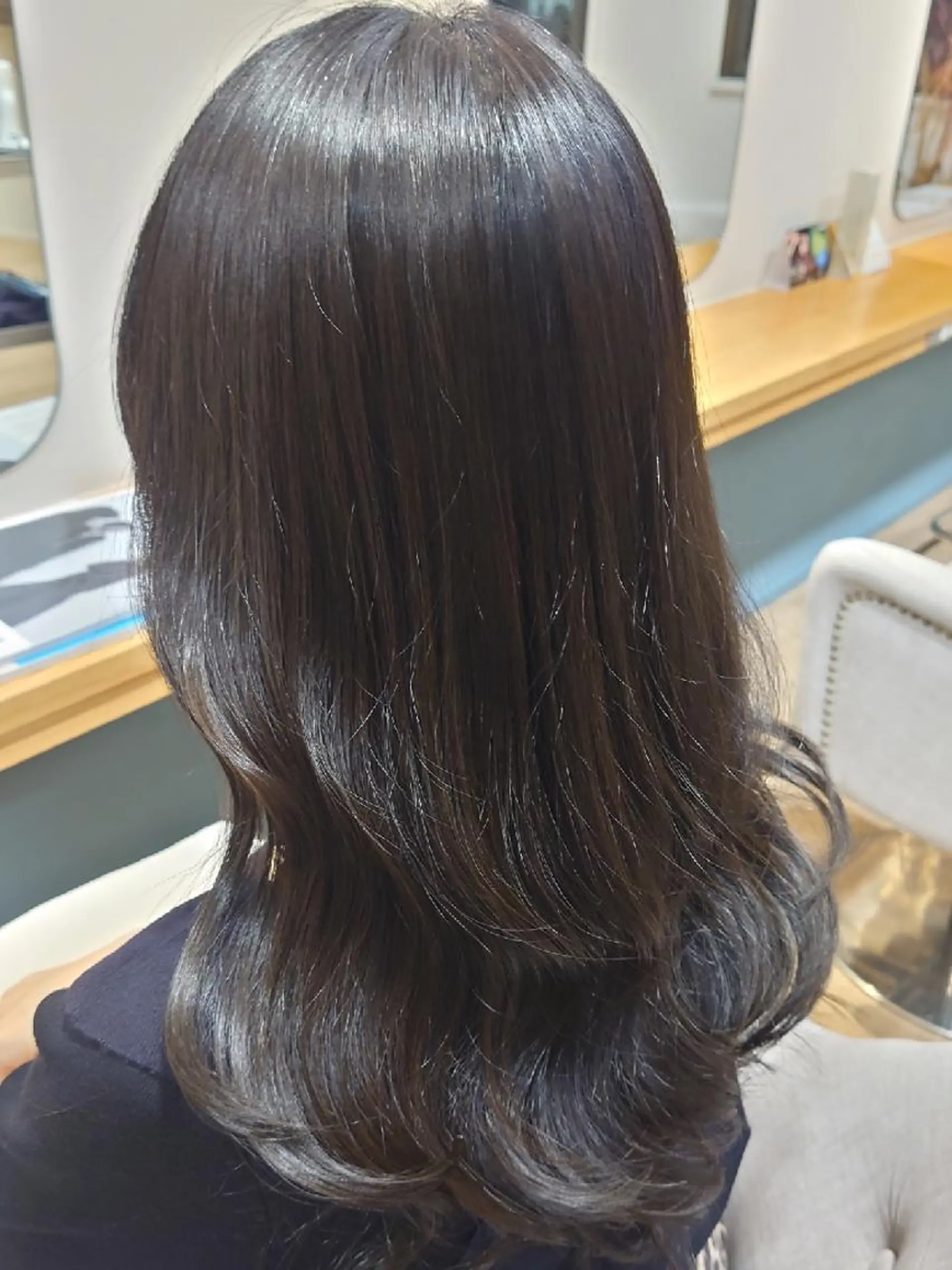 ロング カラー 黒髪 ブリーチ ブルーカラー ブルーブラック ケアブリーチ カット ヘアカラー CESLIONS祐天寺所属・田中将平【 サロンマネージャー】のヘアスタイル