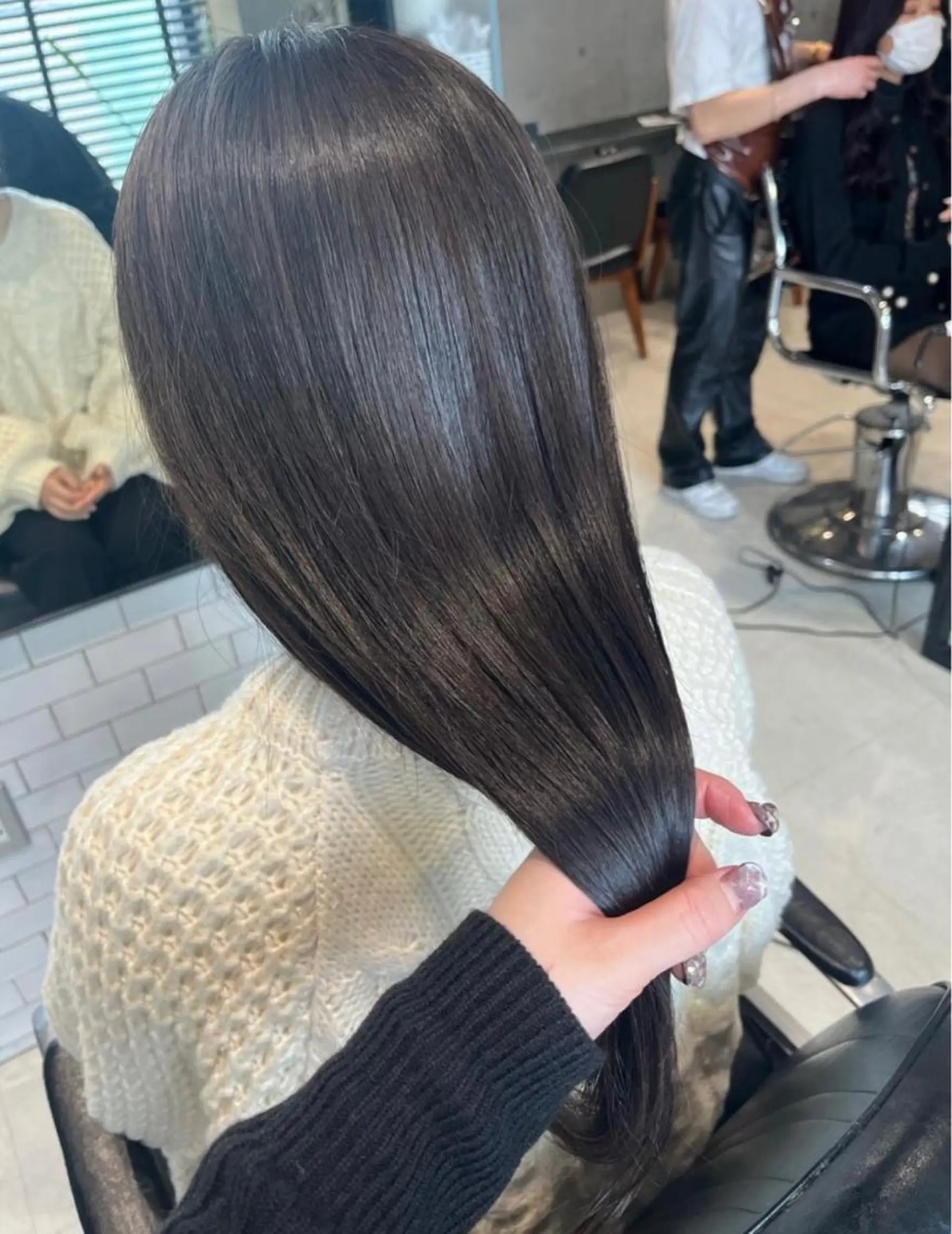 ロング カラー パーマ ヘアアレンジ トリートメント ヘッドスパ ヘアセット 透明感/オリーブ/ グレージュ/YUKAのヘアスタイル