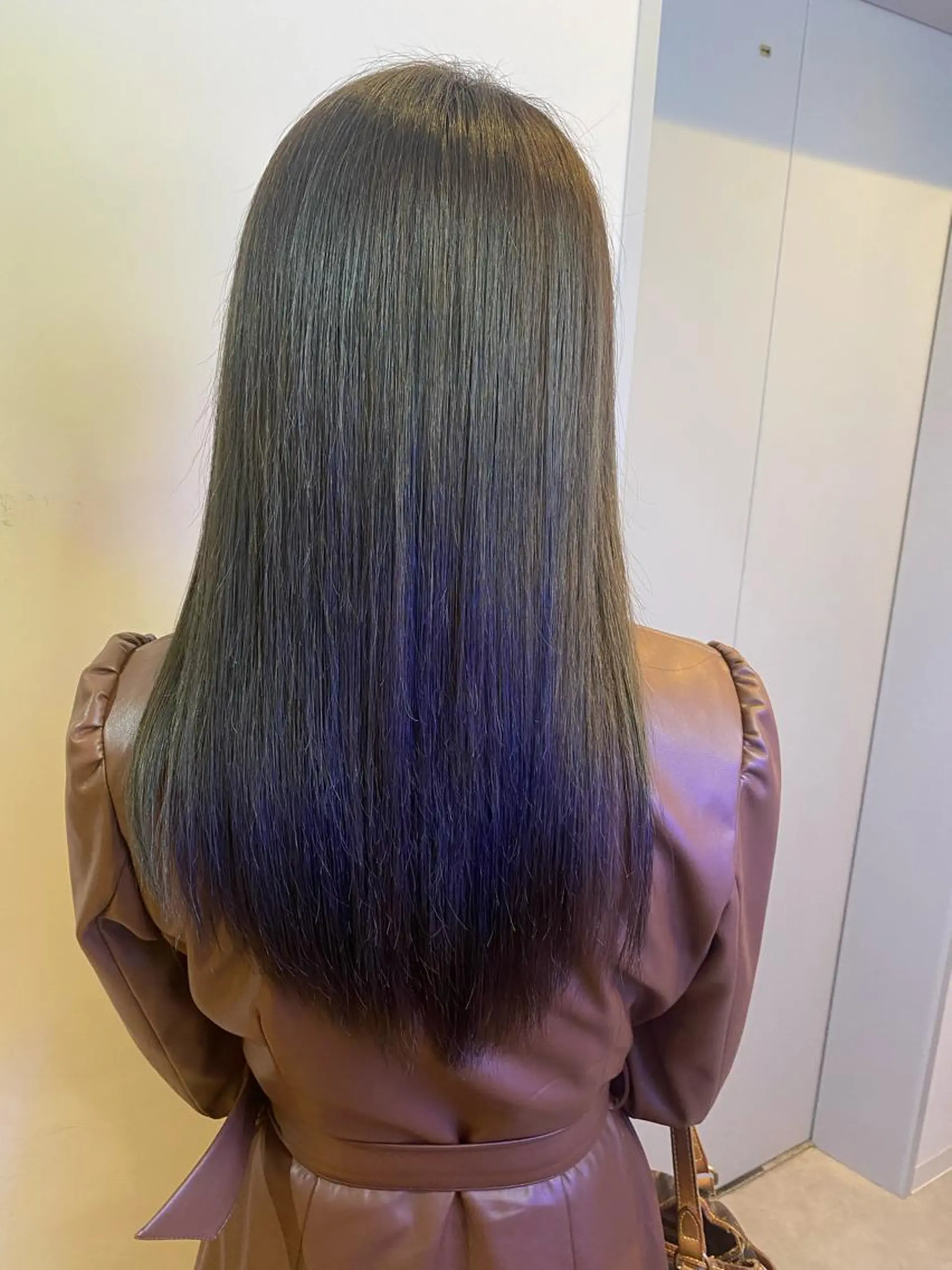 セミロング カラー グレージュ 髪質改善 トリートメント scene.池袋所属・scene. haraのヘアスタイル