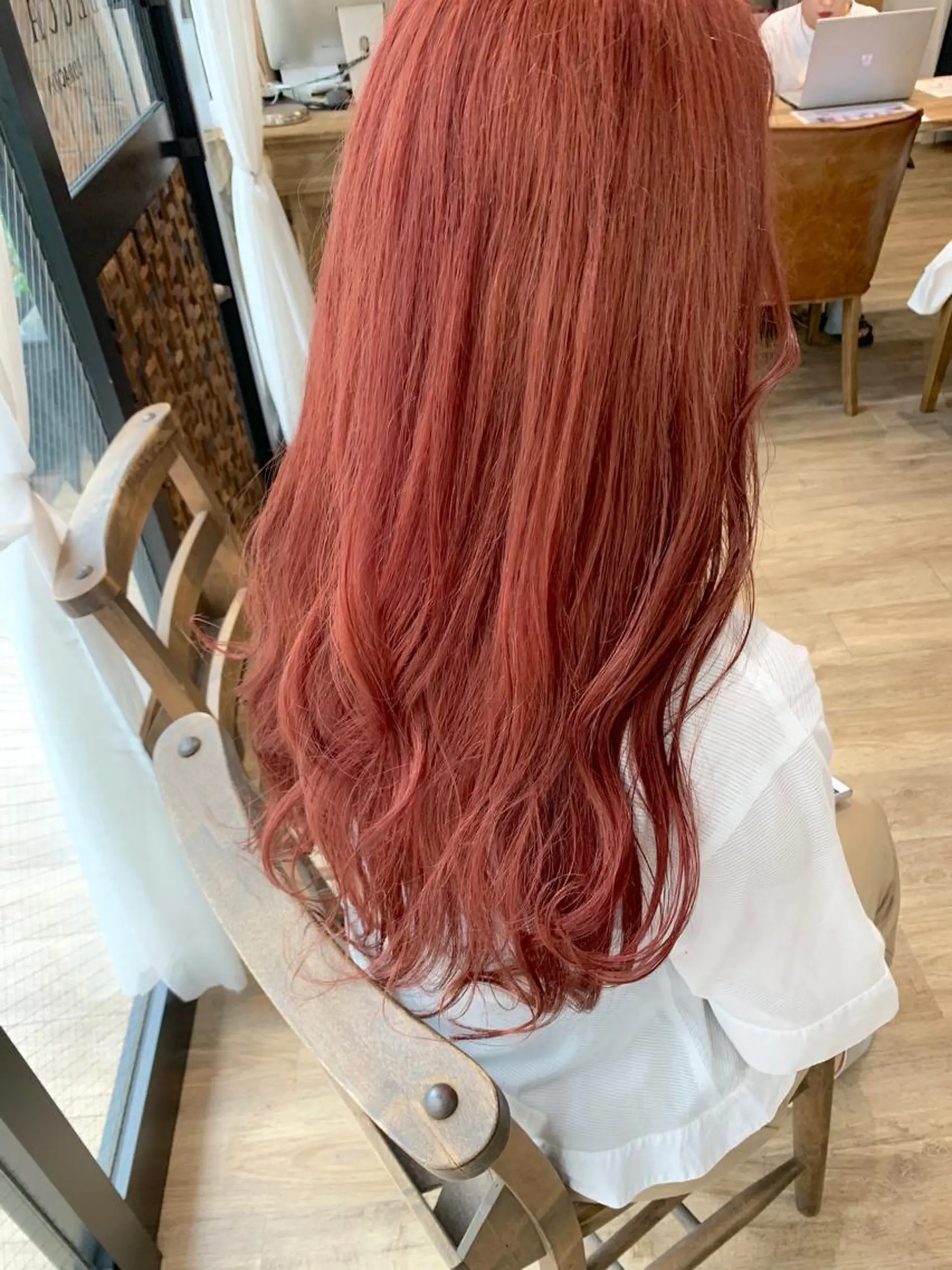 ロング カラー ブリーチ いけだ　ひかり ハイライトくびれヘアのヘアスタイル