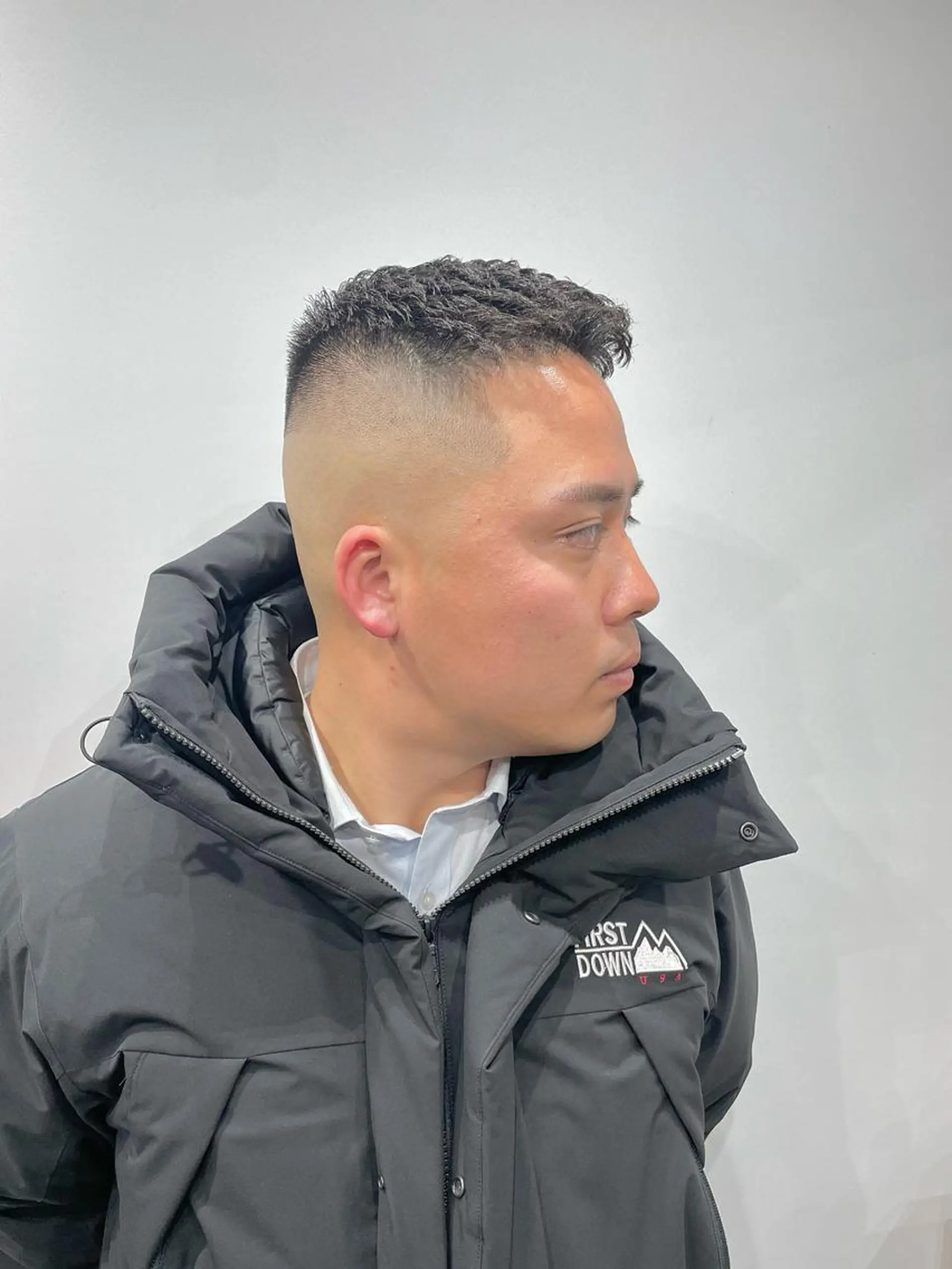 ショート パーマ メンズ フェードカット メンズパーマ 濡れパン スキンフェード 💈メンズパーマ💈 ナカザワ　　リョウのヘアスタイル