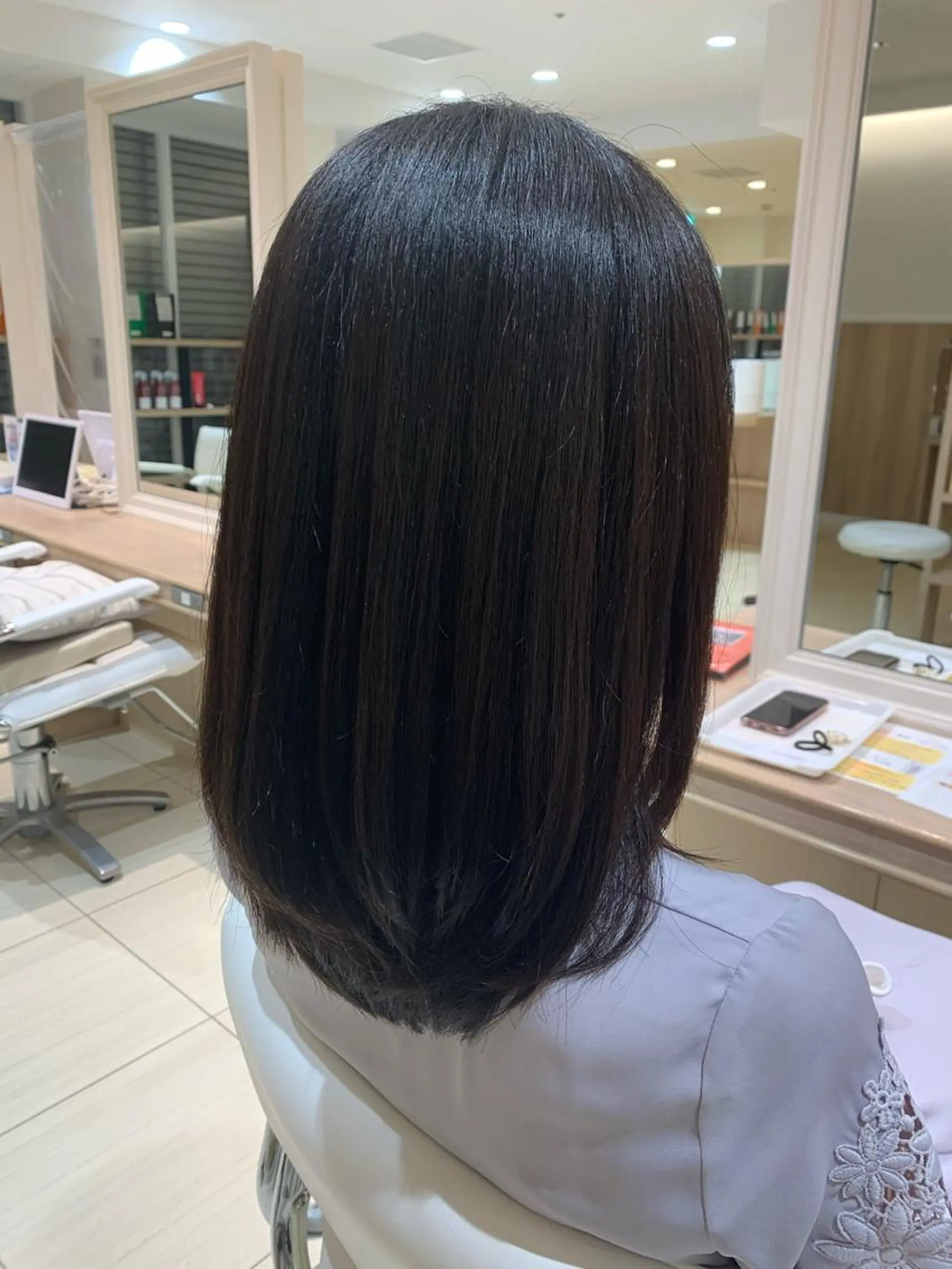 セミロング lore 金杉悠作のヘアスタイル