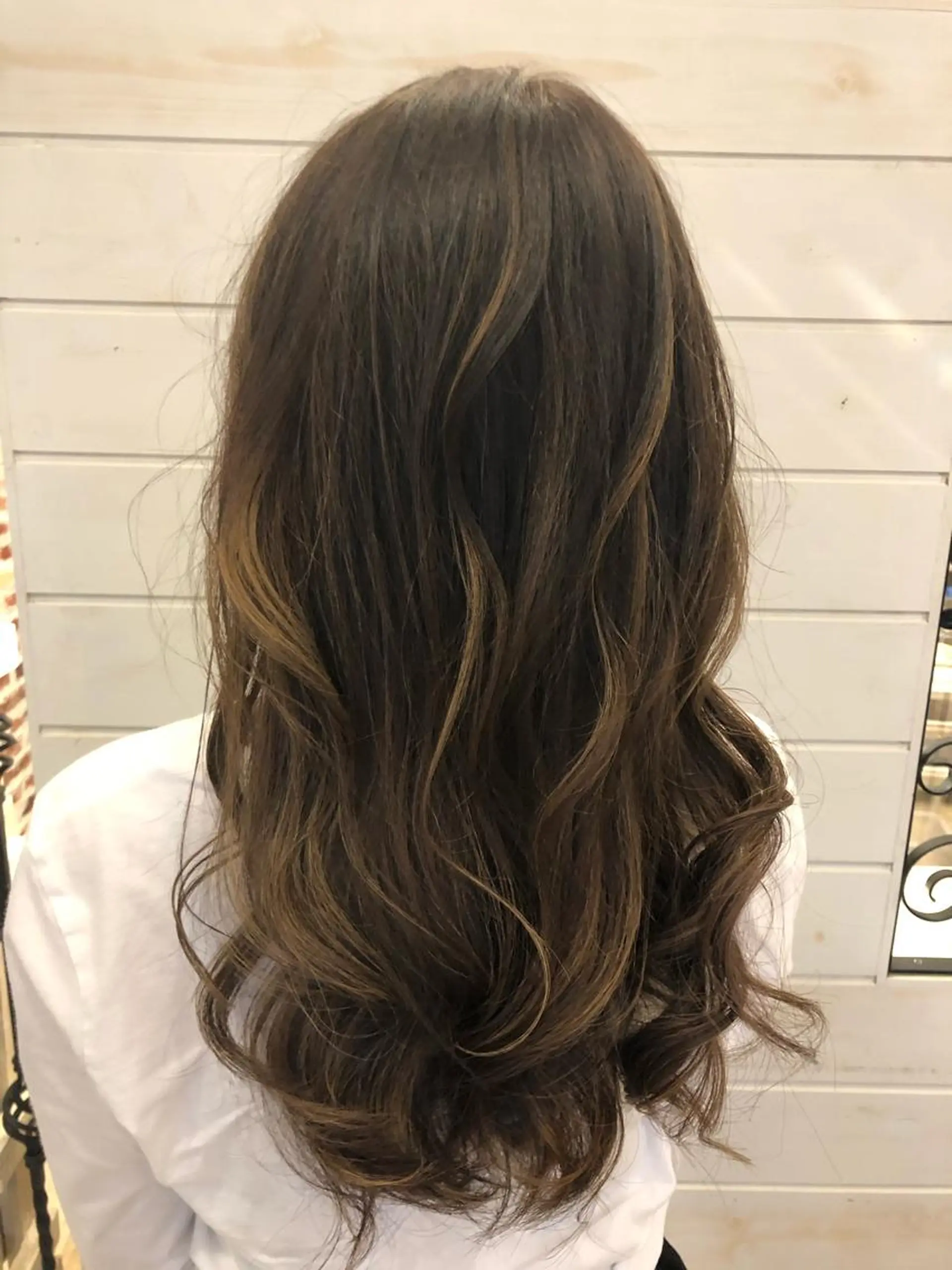 ロング カラー ハイライトカラー ハイライト Crén by marie 真嘉比店所属・東恩納 誠のヘアスタイル