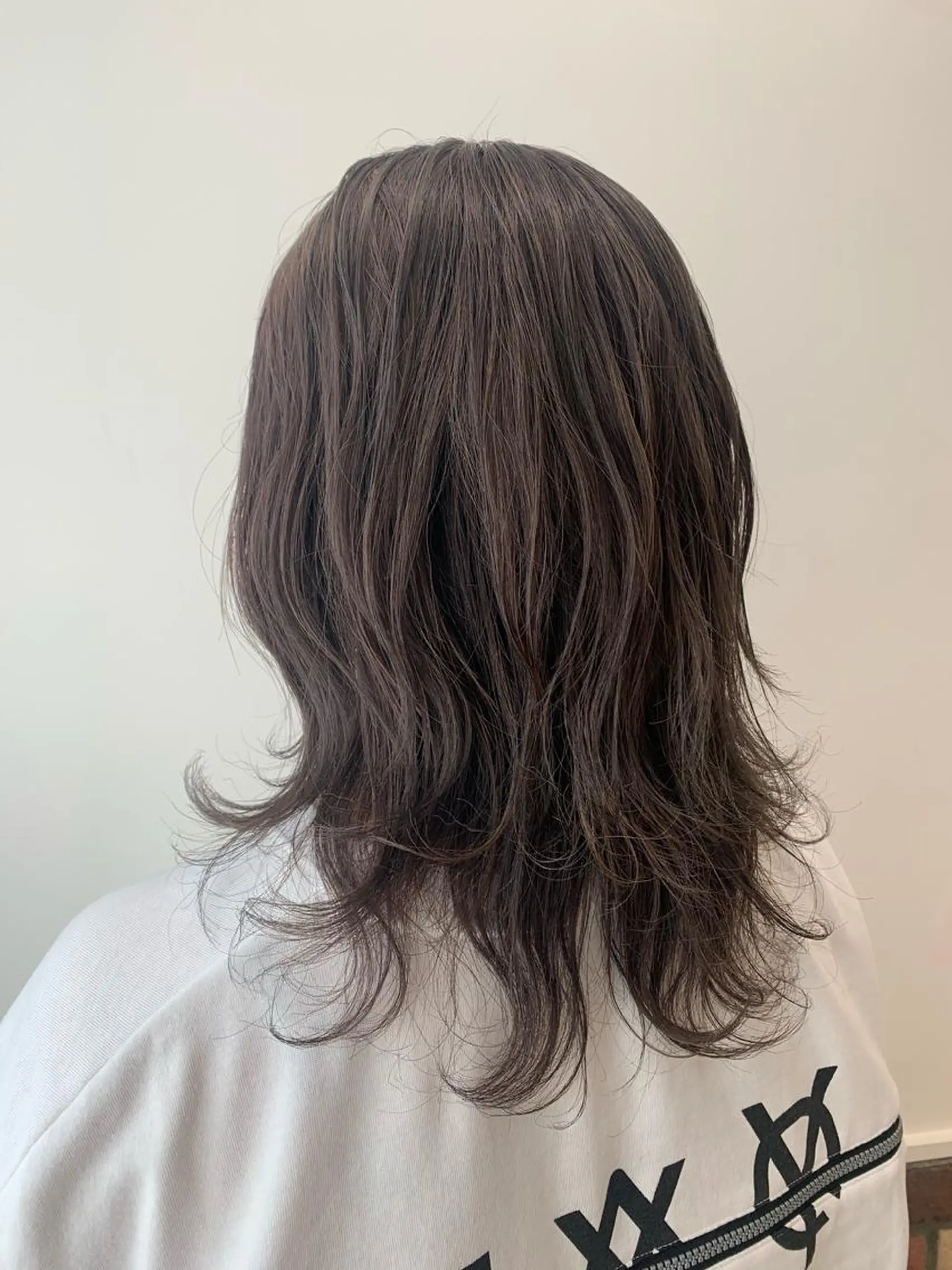 ミディアム カラー パーマ 増渕 駿介のヘアスタイル