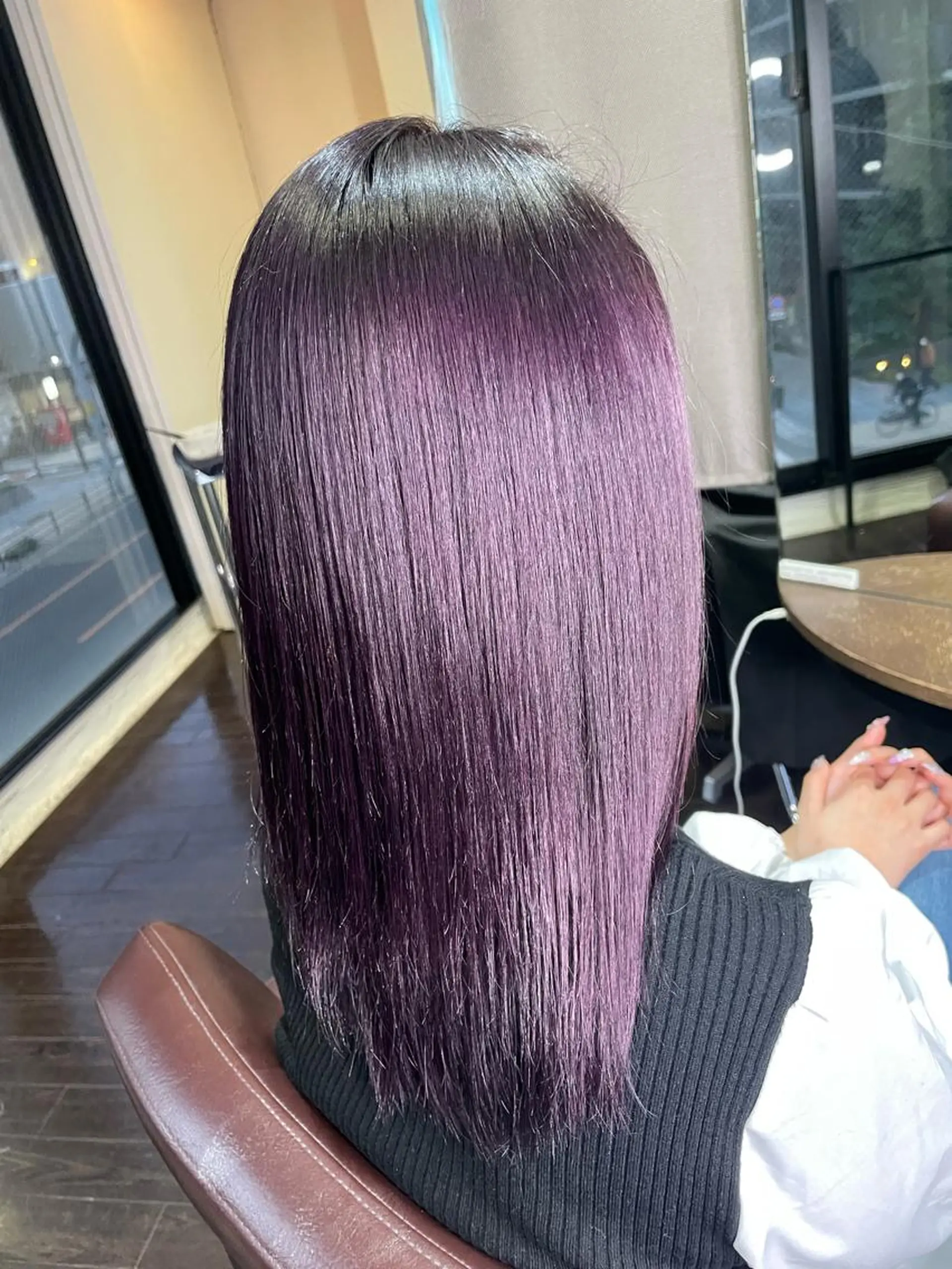 ミディアム アッシュ パープルカラー ボブ 外国人風カラー ハイライト ヘアカラー トリートメント Carpe Diem所属・安田和洋 ブリーチカラー特化のヘアスタイル