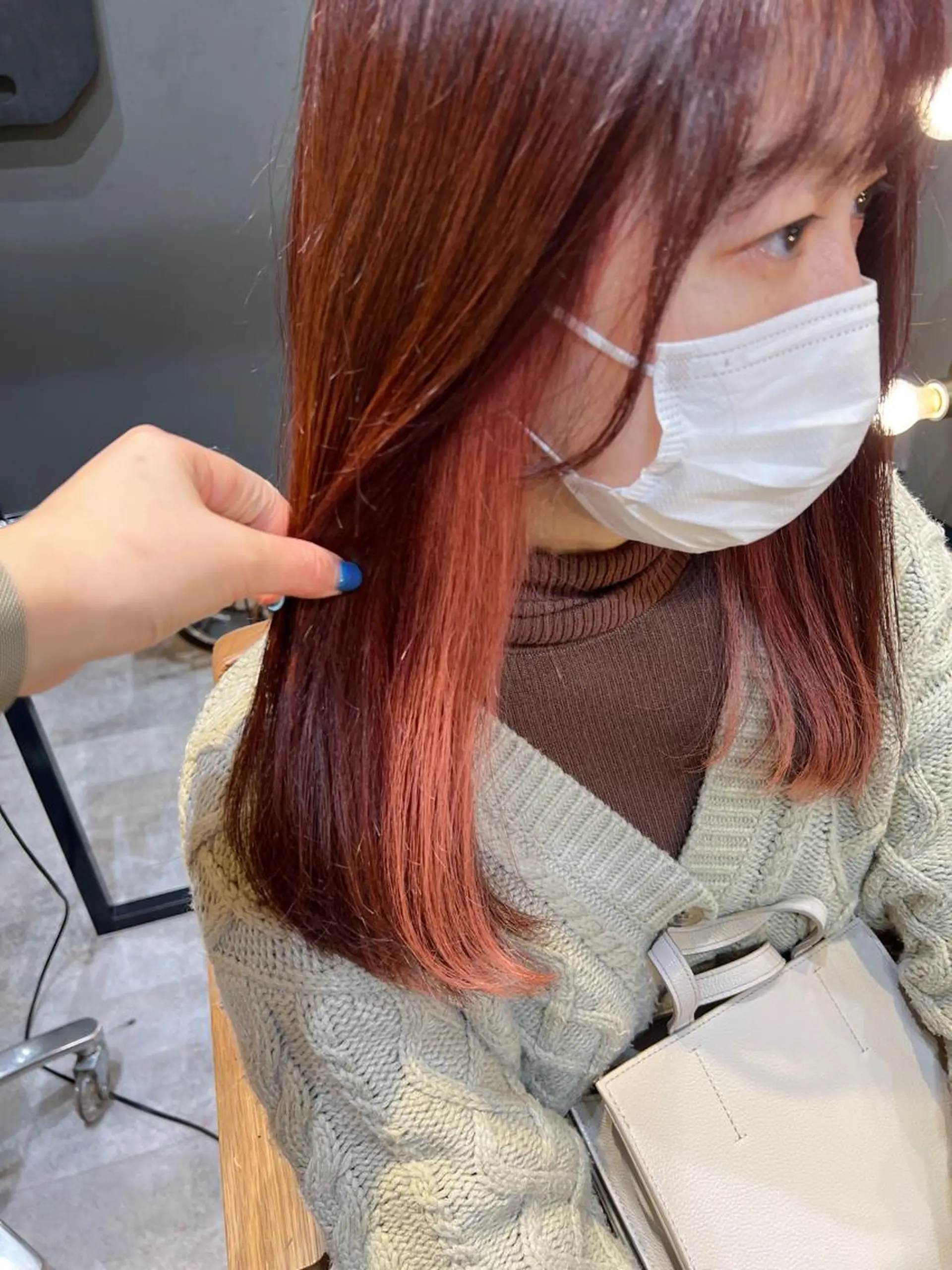ロング カラー ブリーチ ピンクカラー ノイシキ サキのヘアスタイル