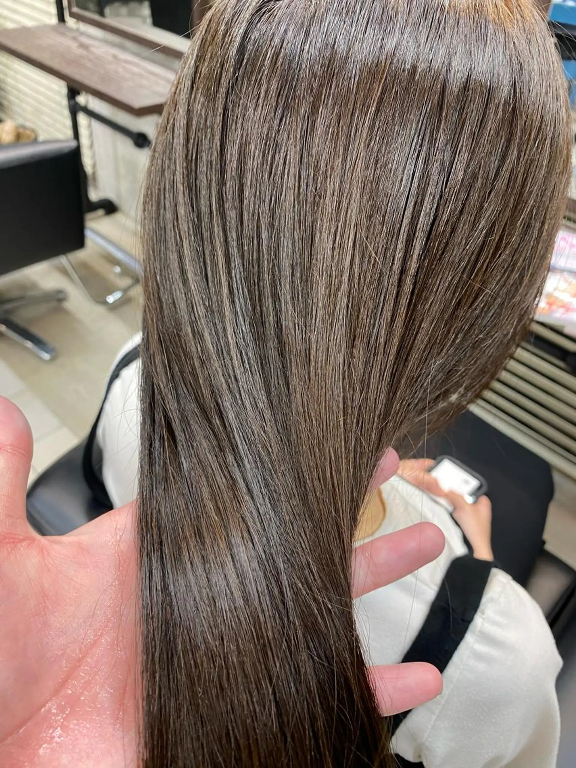 セミロング カラー 新宿/韓国風レイヤー 髪質改善/渋谷直樹のヘアスタイル