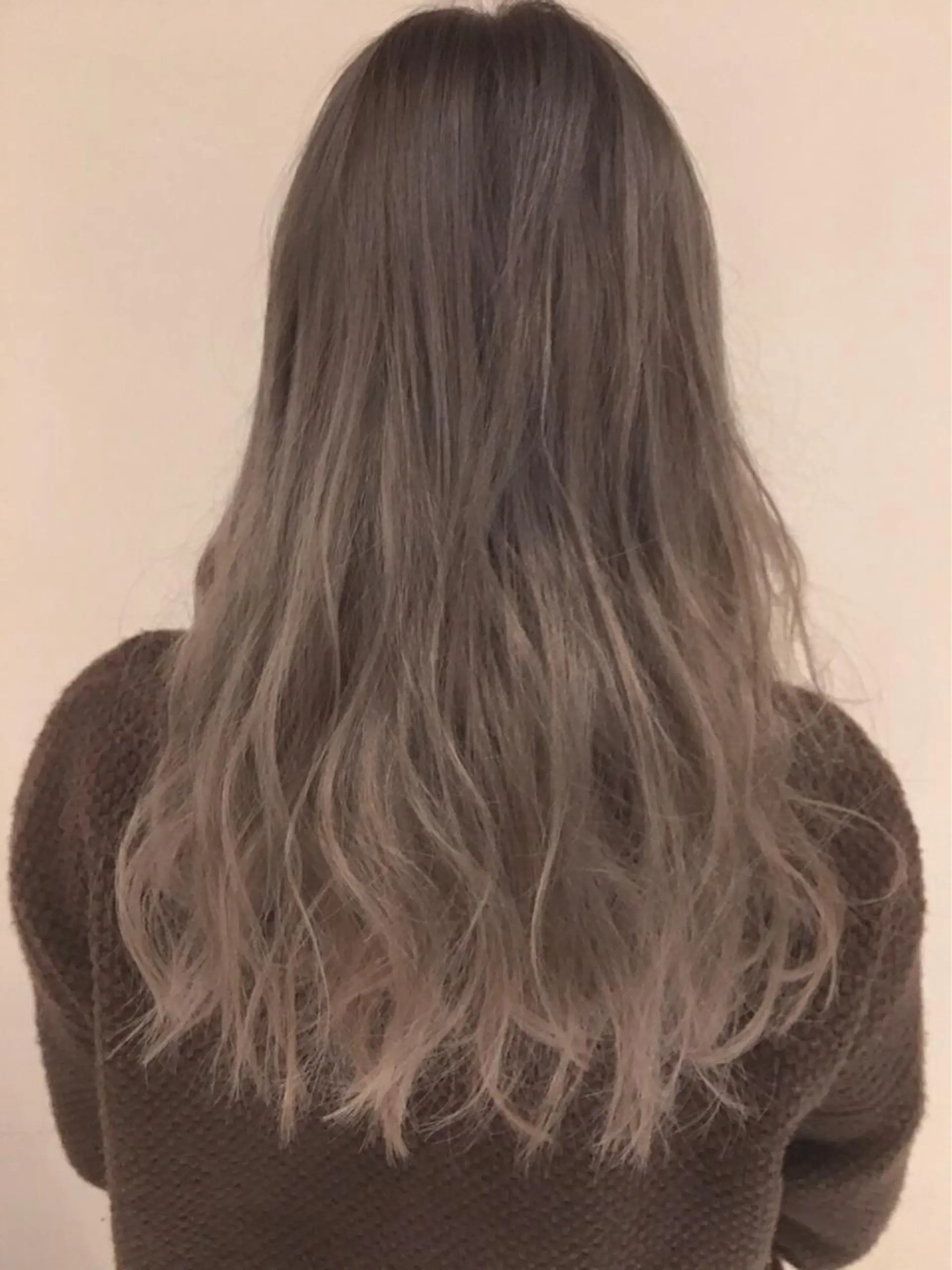 ロング カラー いしだ みさきのヘアスタイル