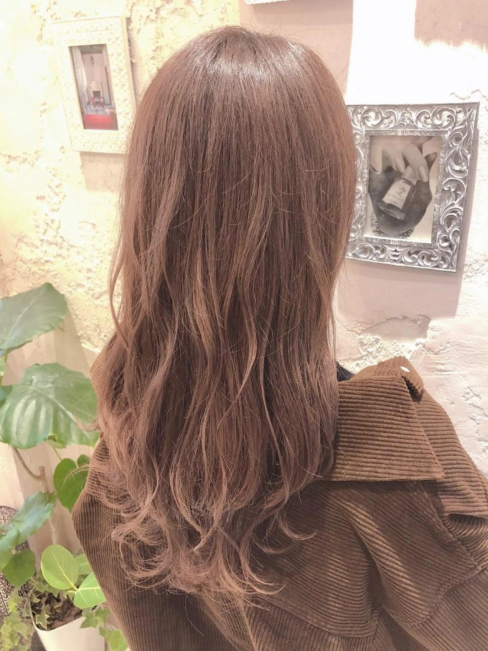 ミディアム ミルクティーブラウン カット ヘアカラー トリートメント 代表山口ひな 髪質改善のプロのヘアスタイル