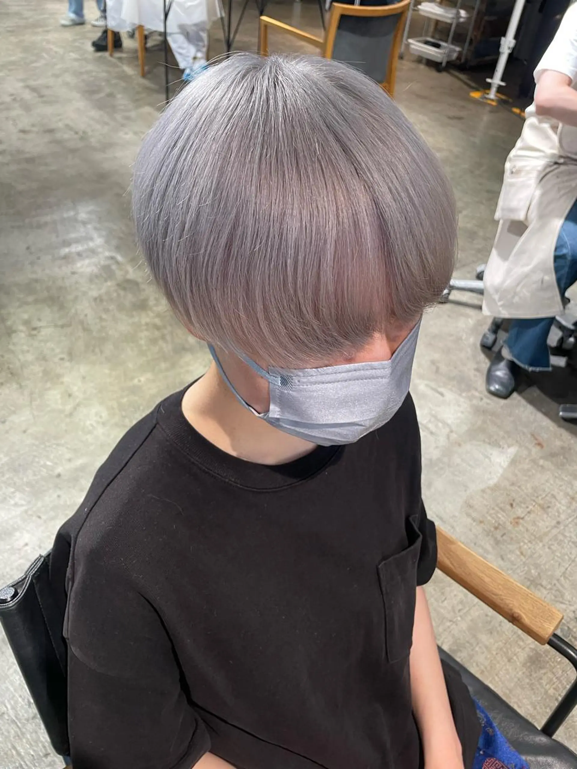 ショート カラー シルバー ホワイトシルバー ヘアカラー トリートメント ハイトーン/レイヤー /ケアブリーチ石川治のヘアスタイル