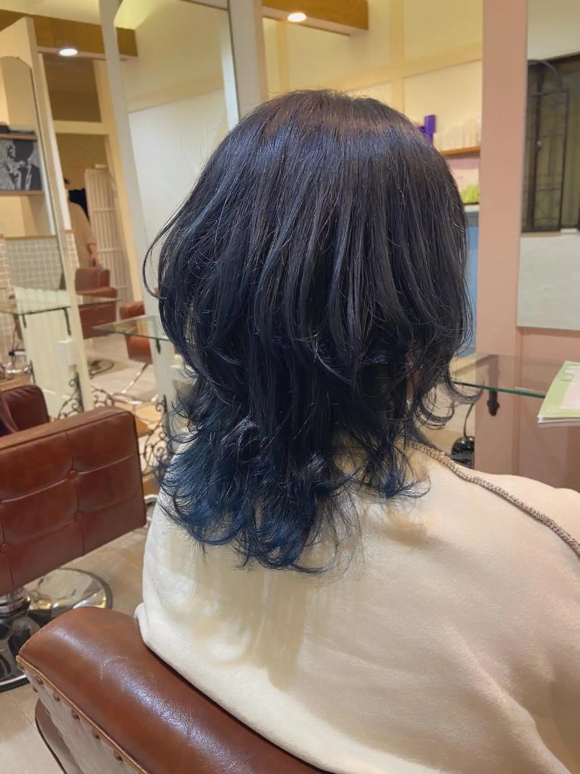 ミディアム カラー ブルーカラー イルミナカラー わたなべ ゆりかのヘアスタイル