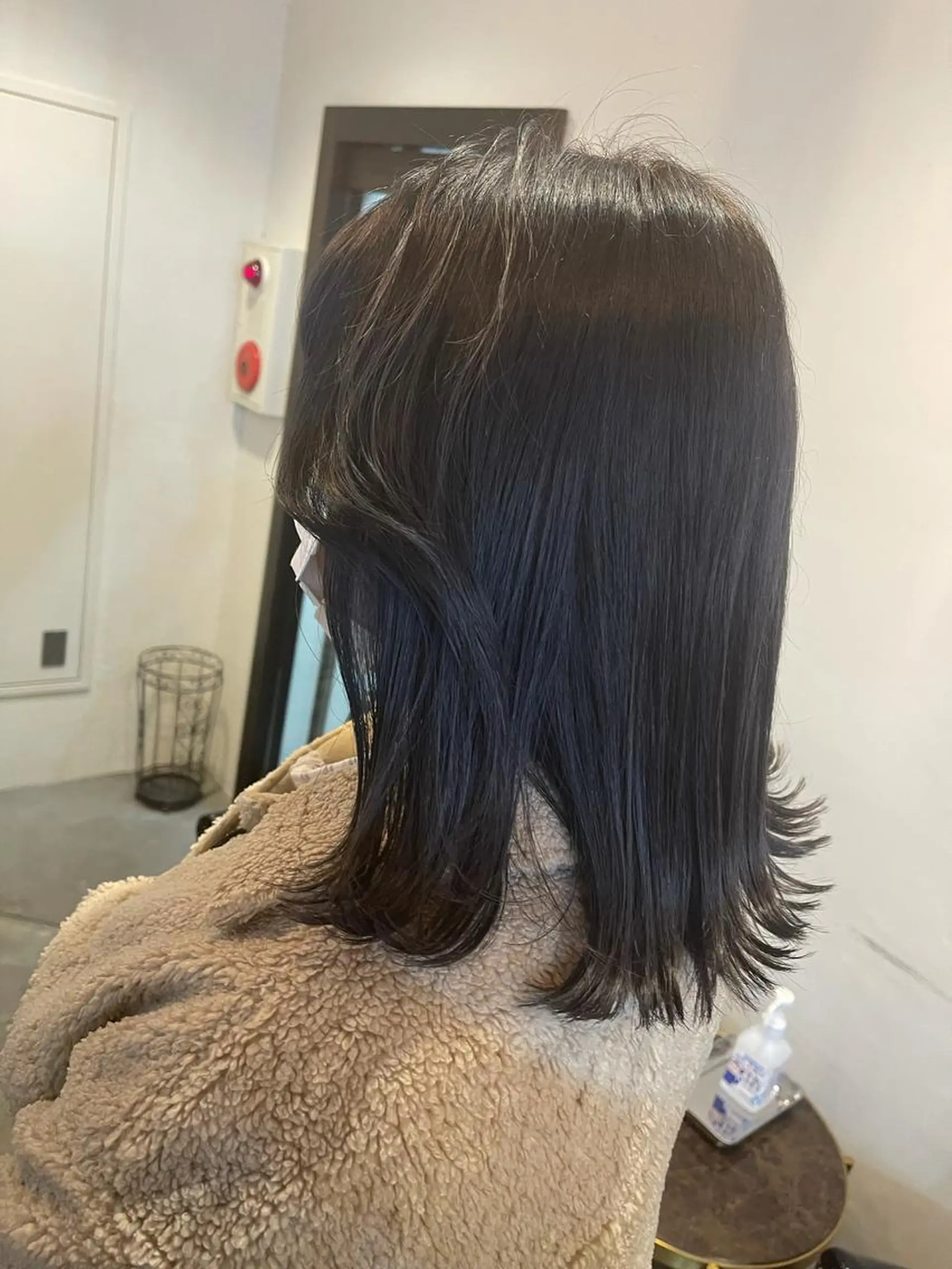 ミディアム カラー くびれヘア 顔まわりレイヤー/ bob及川亜沙美のヘアスタイル