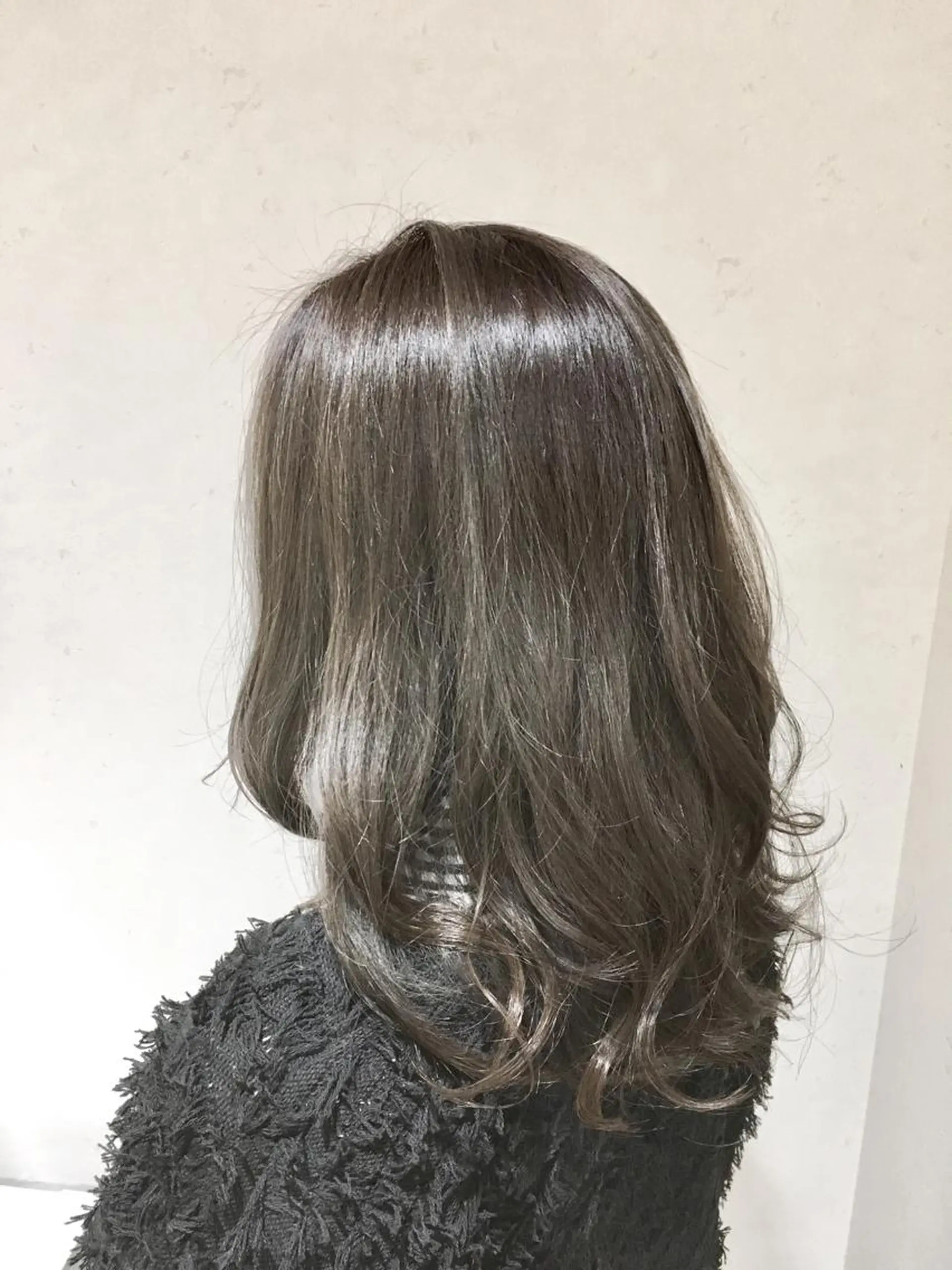 セミロング カラー イルミナカラー タワラ　ソウタ Directorのヘアスタイル