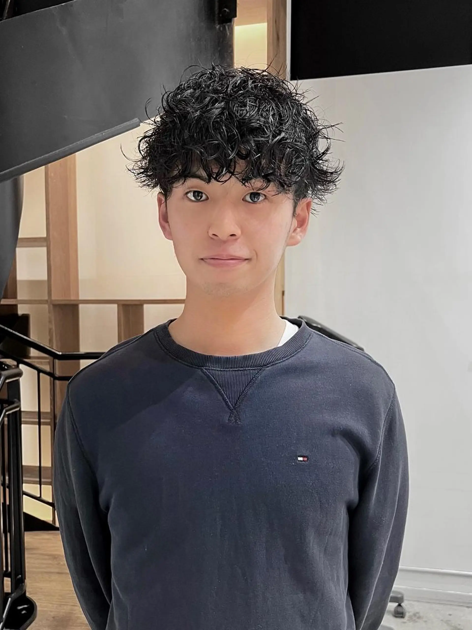 パーマ メンズ メンズパーマ ツイストスパイラルパーマ スパイラルパーマ カット パーマ Qin shaire salon 原宿verno店所属・【センターパート】 ETO／江藤翼の眉毛・アイブロウイメージ