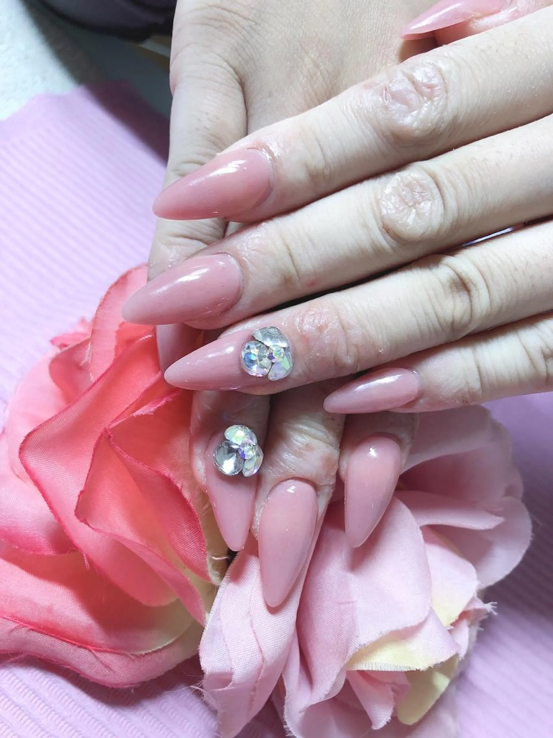 ミディアム ネイル ハンドネイル 《LB》ラブリエ Nail&eyeのマツエク・マツパデザイン