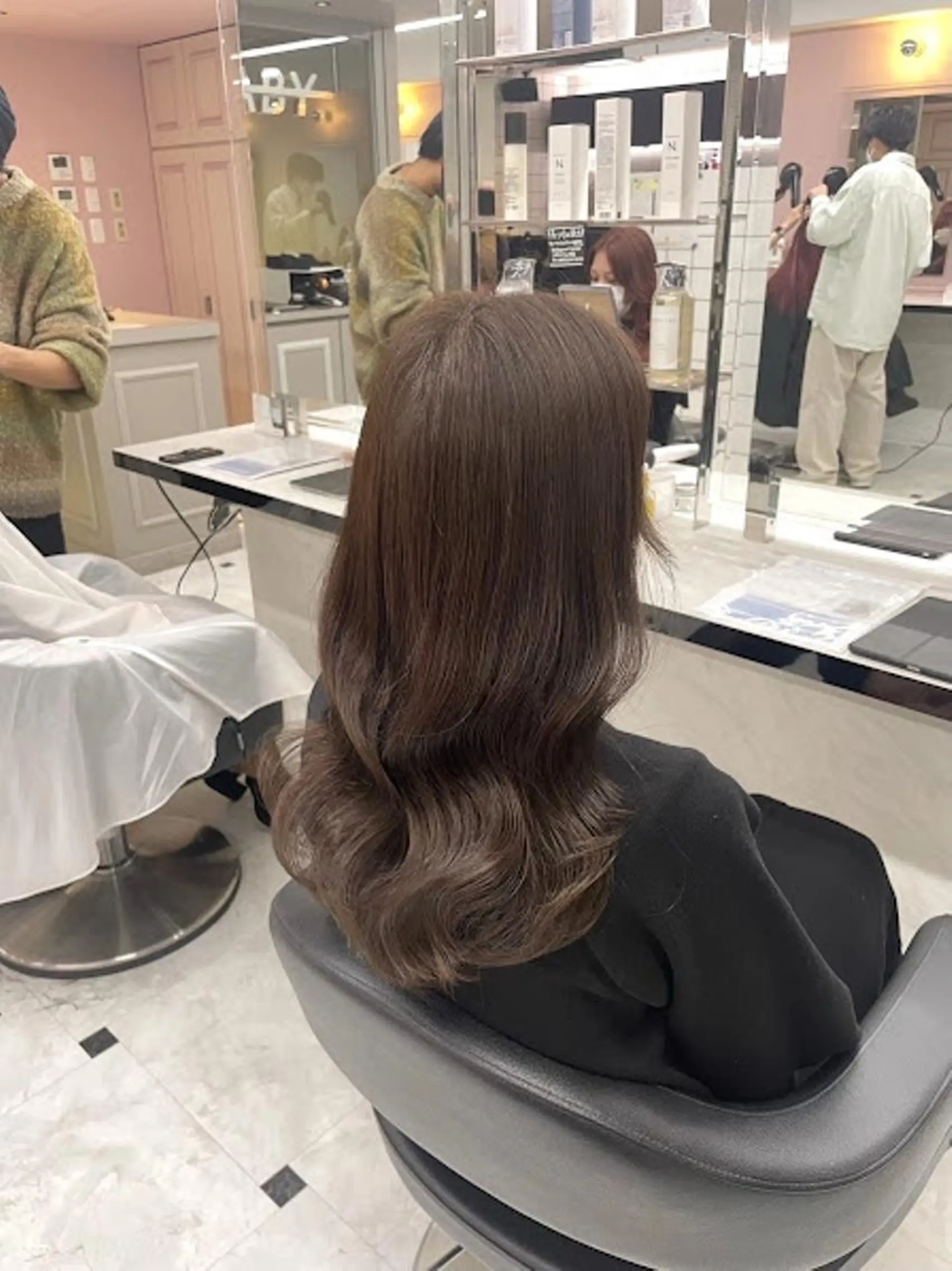 カラー 🪞SHE池袋 Official🪞のヘアスタイル