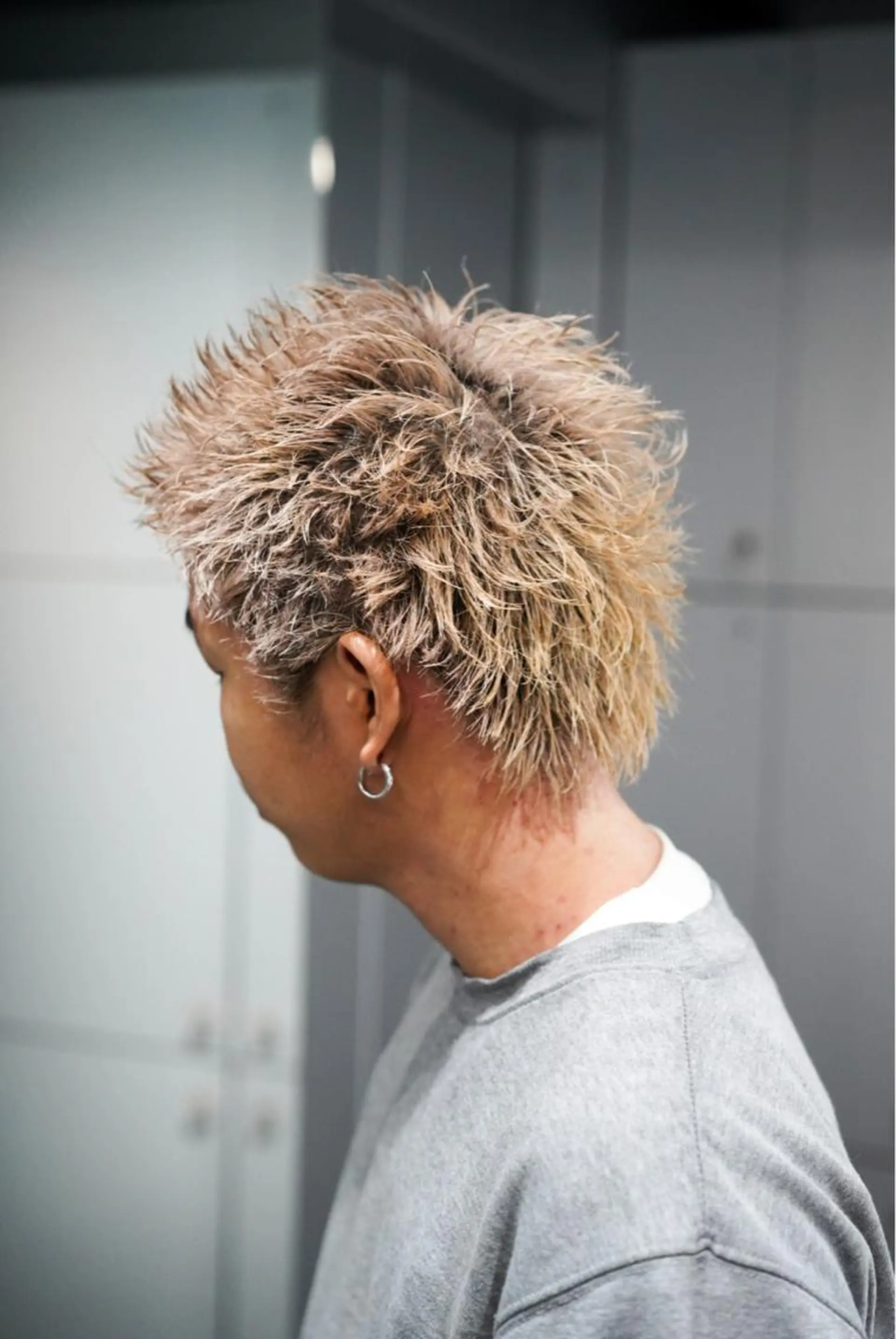 ショート カラー ブリーチ fifth リュウセイのヘアスタイル