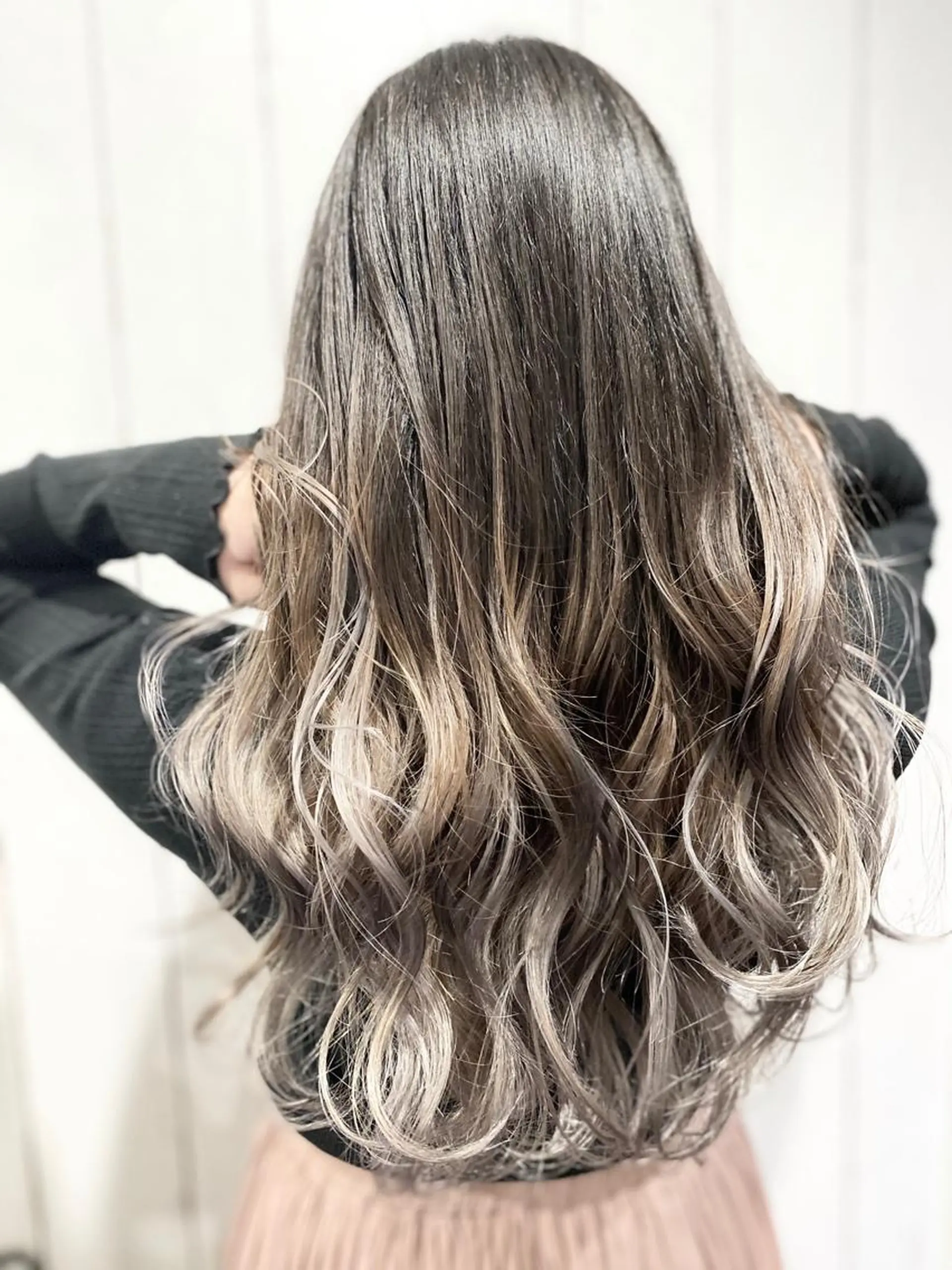 ミディアム カラー パーマ ヘアアレンジ アッシュ バレイヤージュ ベージュカラー ブリーチ 透明感カラー ヘアカラー トリートメント RecheRche【池袋】所属・👑指名率No.1 👑坂口飛翔のヘアスタイル