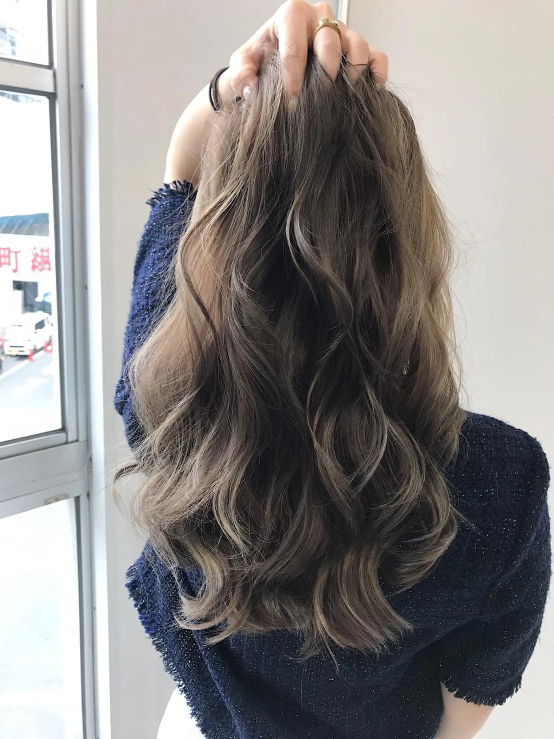 セミロング カラー グレージュ ハイライトカラー ハイライト ヘアカラー トリートメント ヘッドスパ N4C エヌフォーシーのヘアスタイル