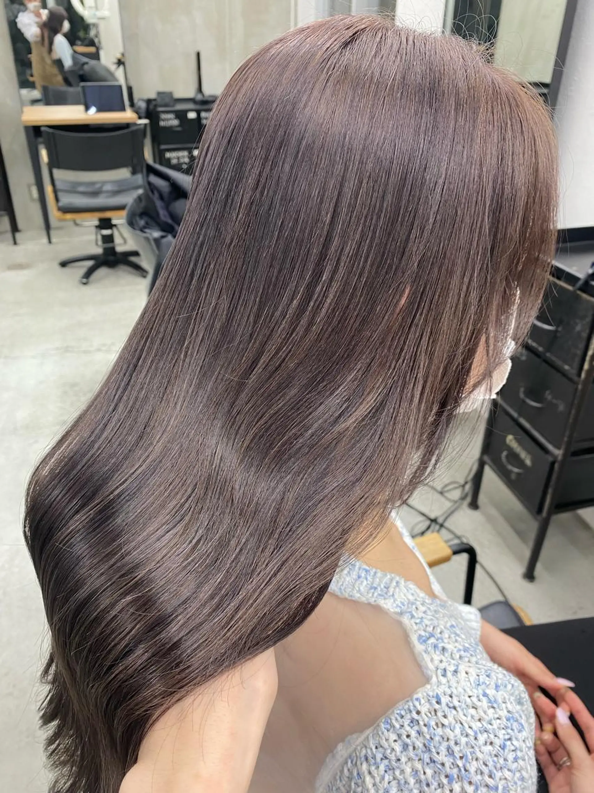 ロング カラー グレージュ ハイトーンカラー ハイトーングレージュ 🧸艶々韓国ヘア 🧁mizunaのヘアスタイル