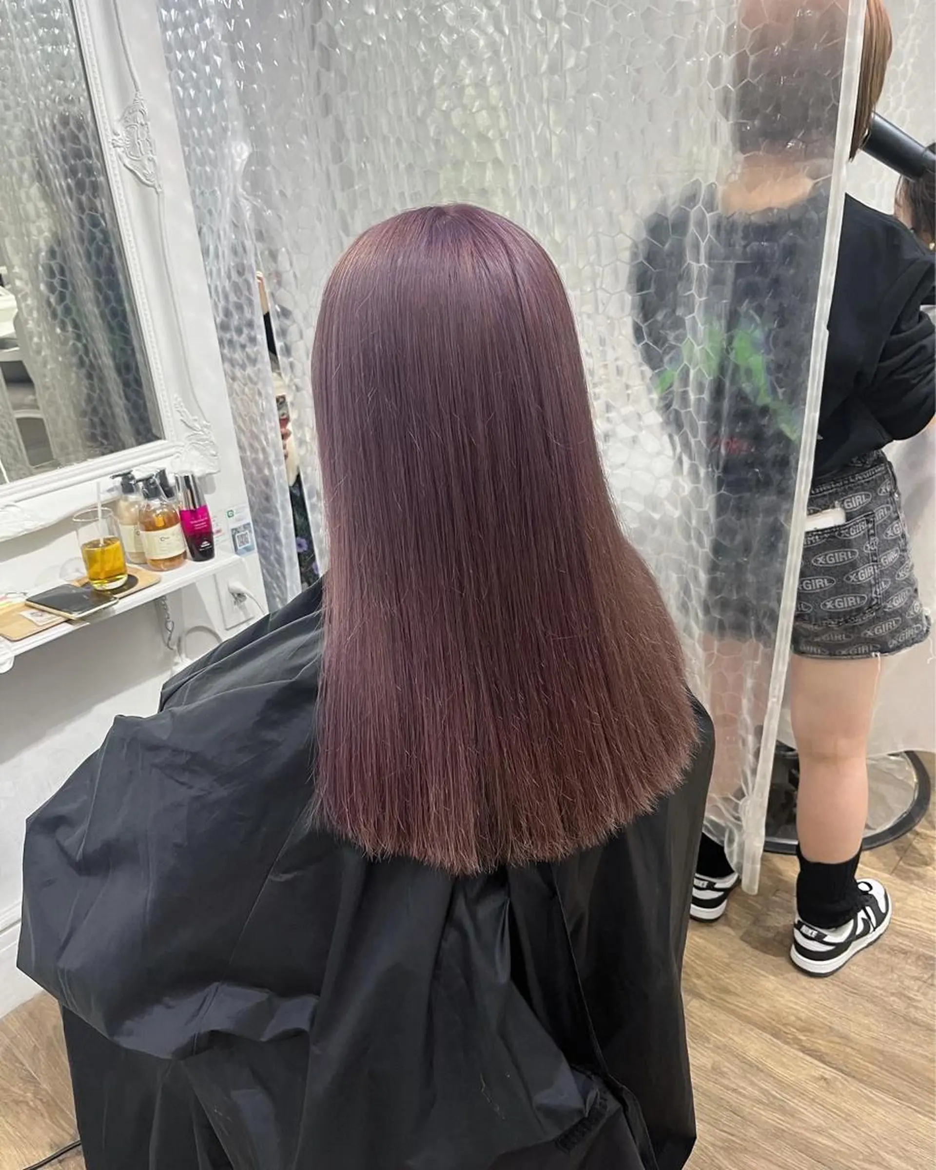 ロング カラー マツエク・マツパ ブリーチ ヘアカラー トリートメント 𝗺𝗶𝗸𝘂♡ 似合わせ🎀のヘアスタイル