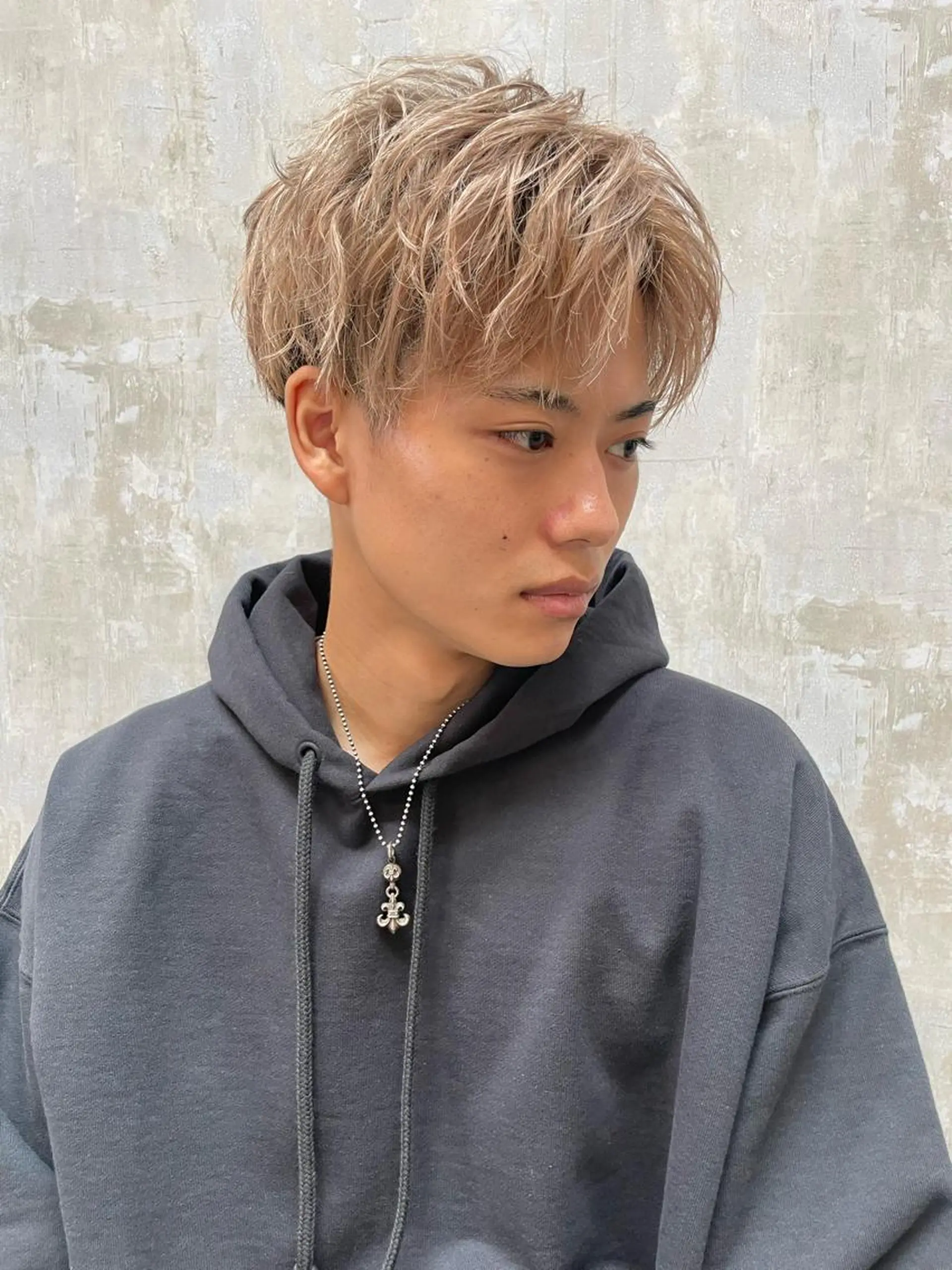 ショート カラー ヘアアレンジ メンズ メンズハイトーン ベージュカラー ブロンド ブロンドベージュ 透明感カラー hair salon darts所属・髪質改善/美髪ケア ✨岡野右京のヘアスタイル