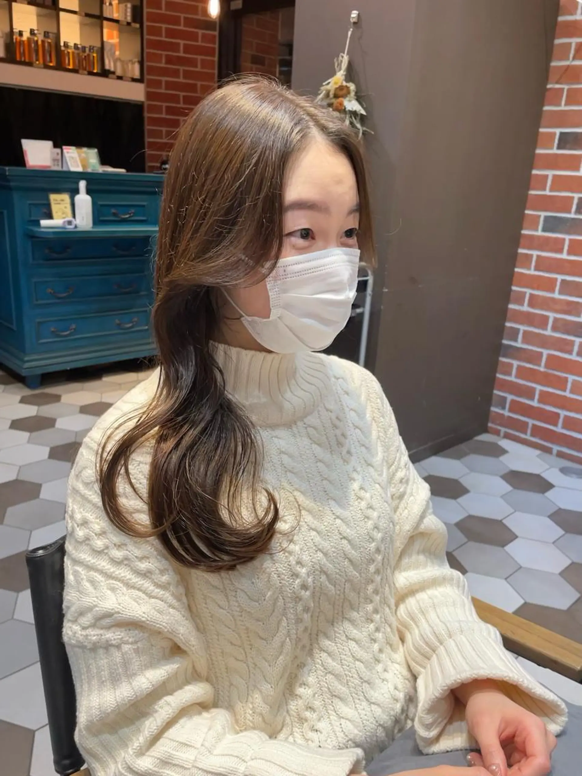 ロング カラー ヘアアレンジ ベージュカラー 透明感カラー ハイライトカラー ハイライト ヨシンモリ カット ヘアカラー トリートメント 酸性縮毛矯正🧴韓国 レイヤー/髪質改善のヘアスタイル