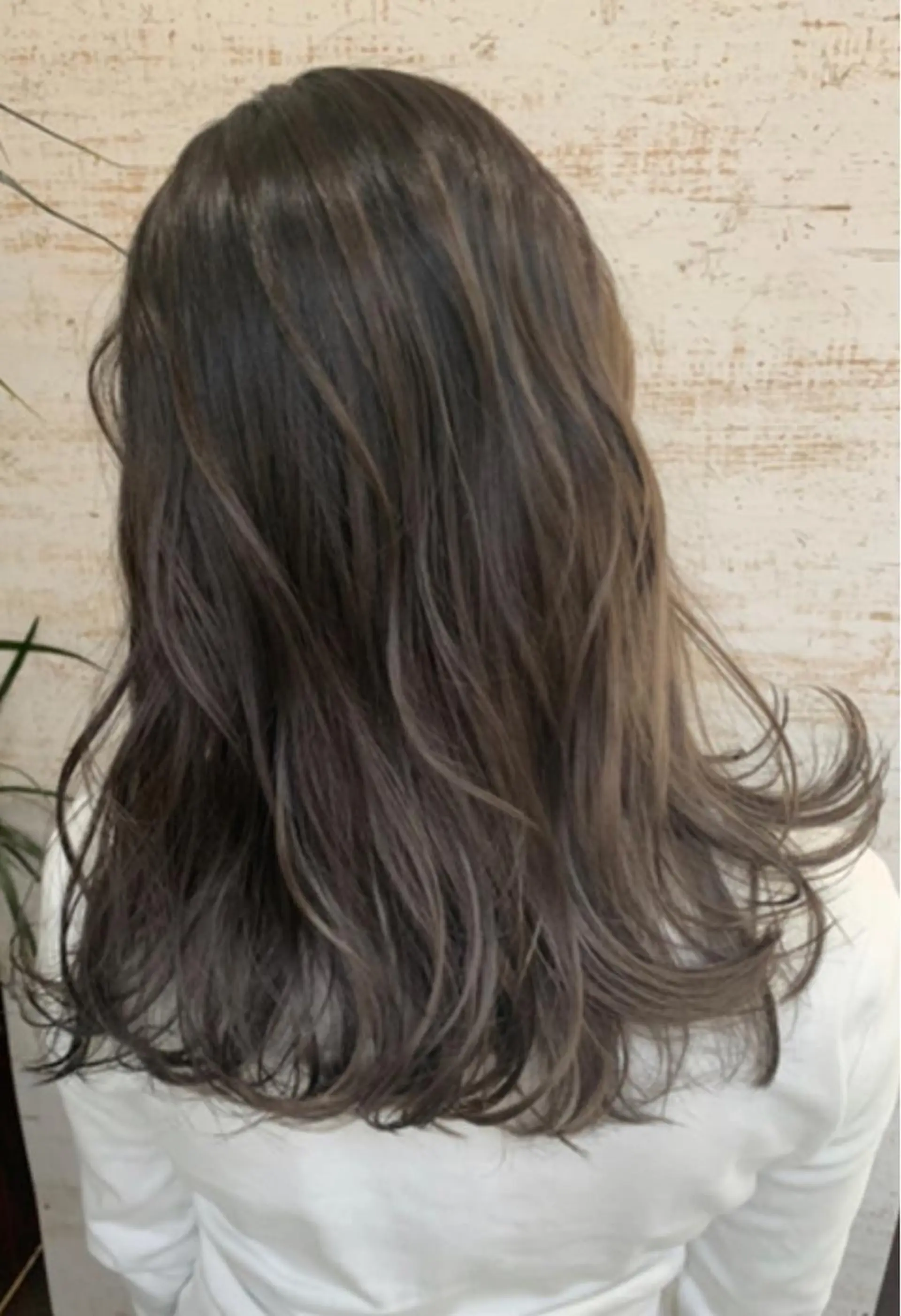 ロング カラー est hair &beautyのヘアスタイル