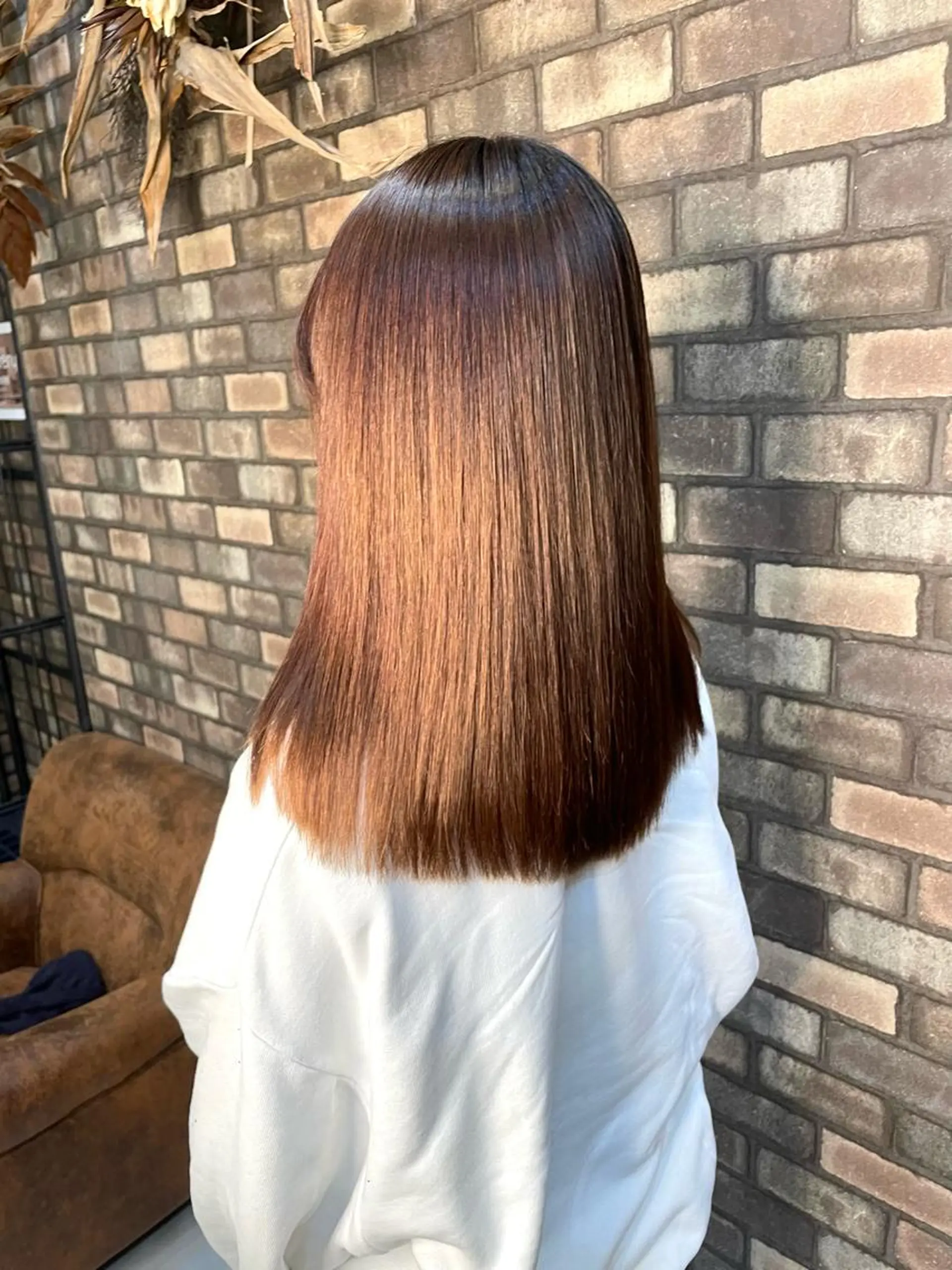 セミロング 縮毛矯正 🔷ブリーチバレイヤ ージュ🔷飯野達也のヘアスタイル