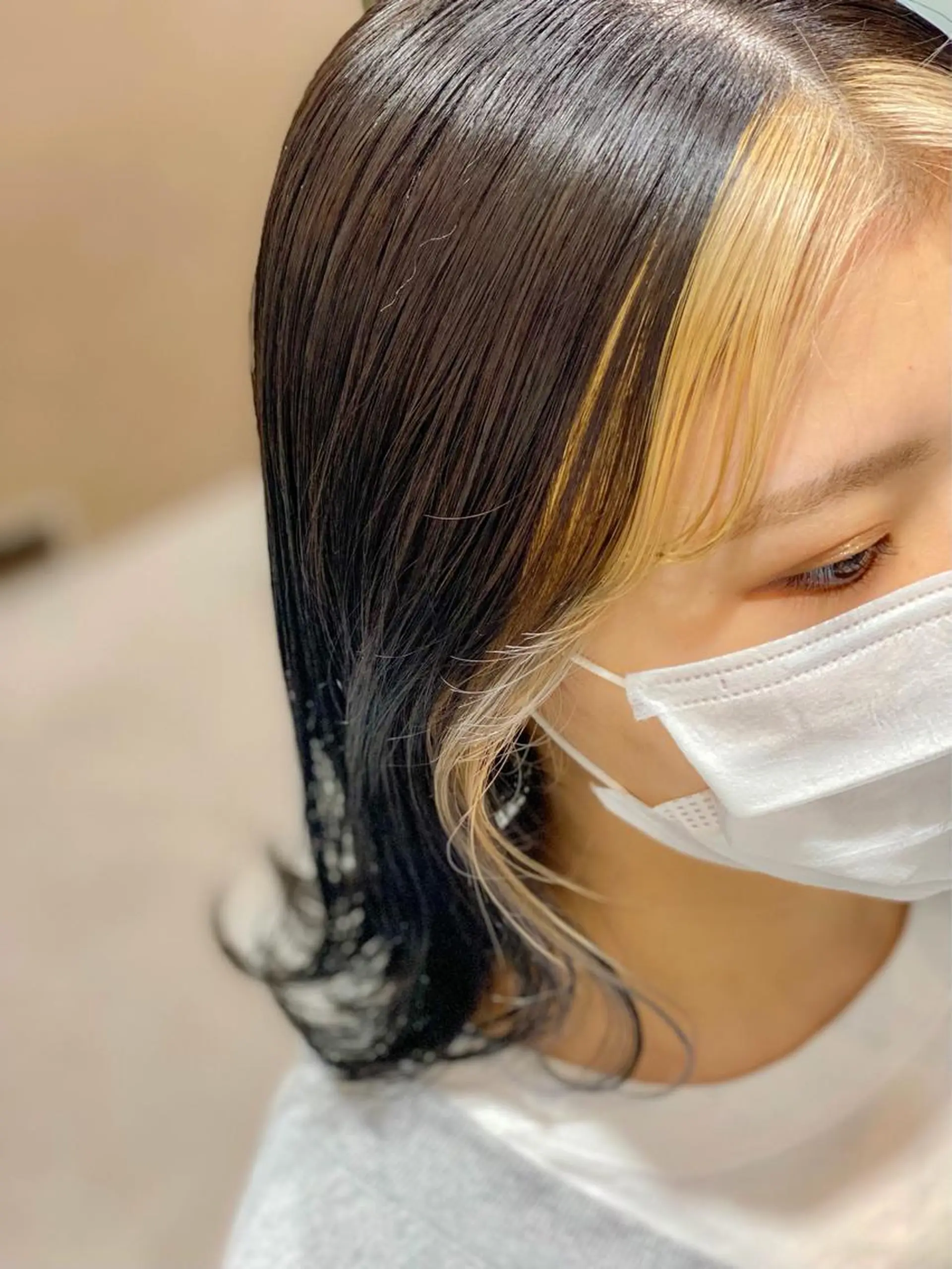 ミディアム カラー ミストバング  フェイスフレーミング louwe 武藤幸世のヘアスタイル