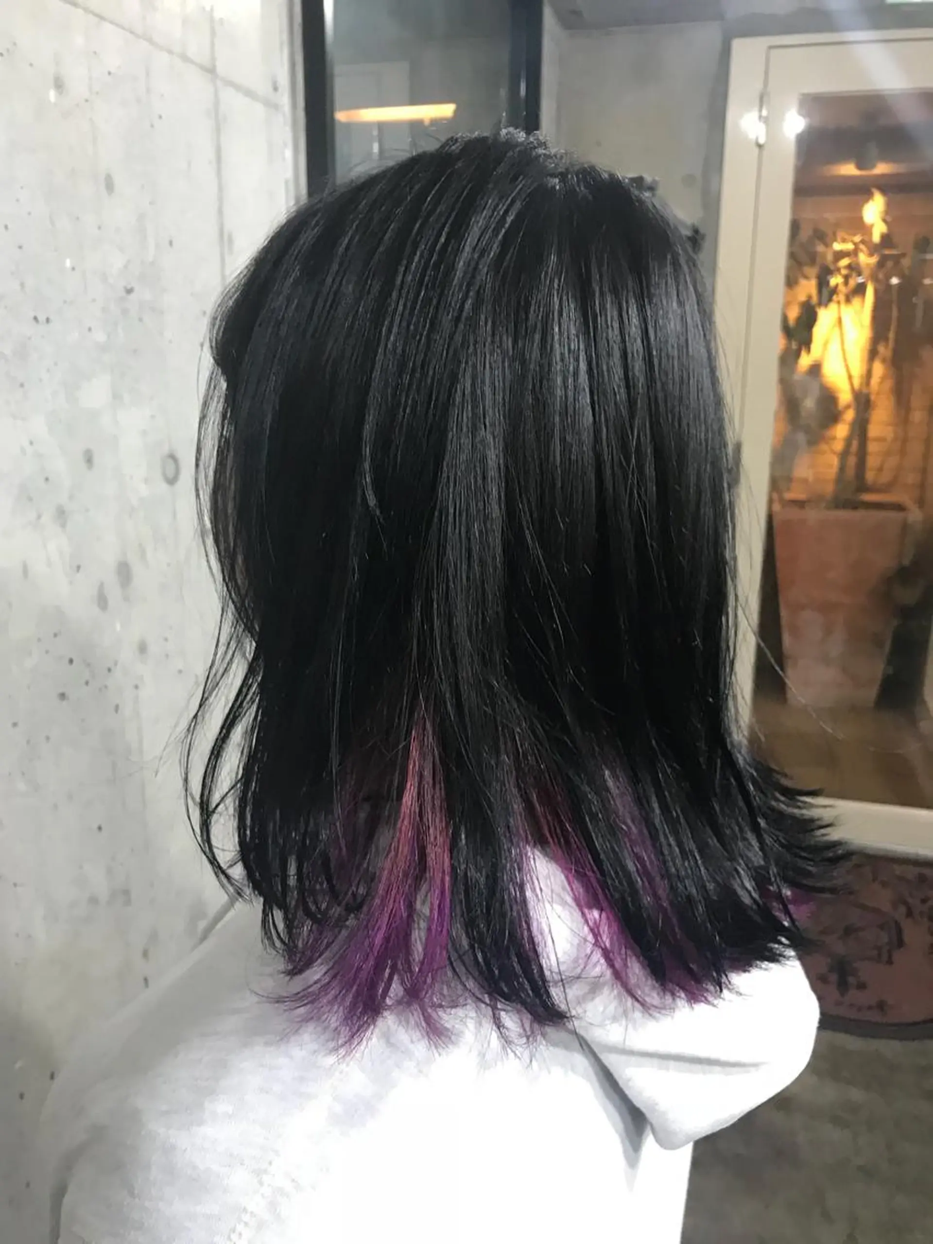 ミディアム カラー パーマ ヘアアレンジ メンズ キッズ ネイル マツエク・マツパ メンズインナーカラー インナーカラー パープルカラー パープル サロンドミルク 原宿のヘアスタイル